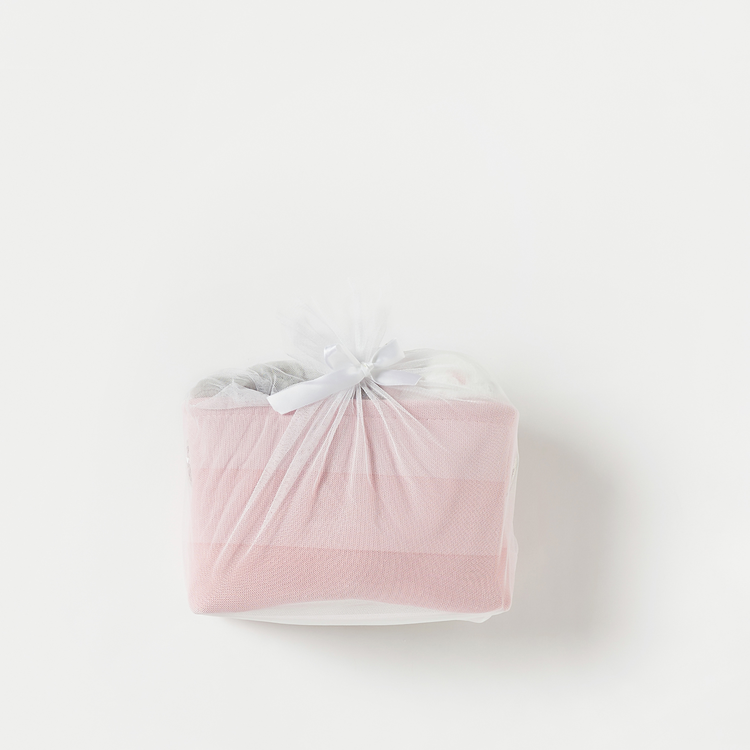 طقم سلة هدايا ألعاب وبطانيات 5 قطع من جيجلز-baby-nursery-blanketsandswaddles-blanketsandquilts-image-7