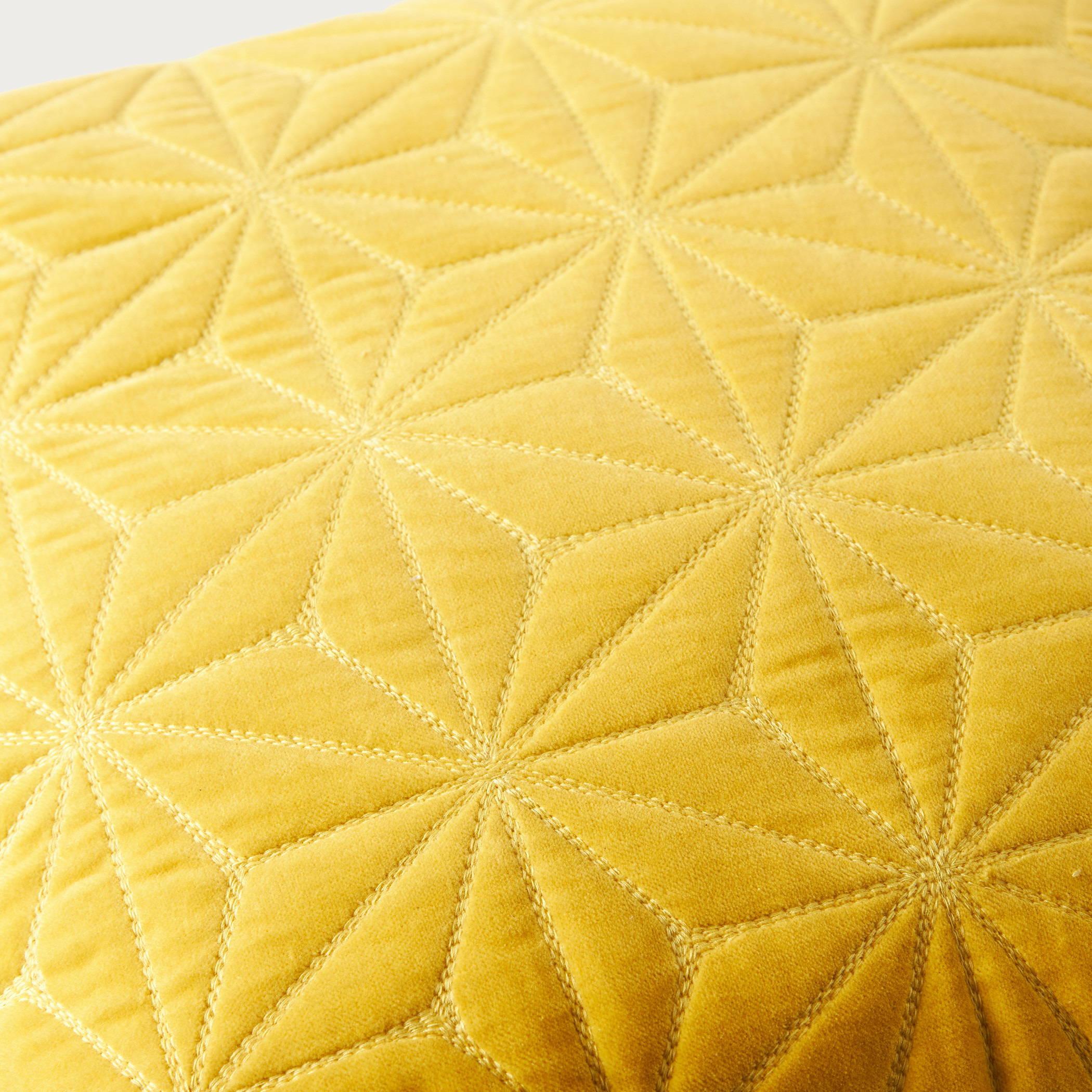 وسادة مخملية مبطنة محشوة بسحاب إغلاق - 45x45 سم-household-cushionsandthrows-cushioncovers-image-4