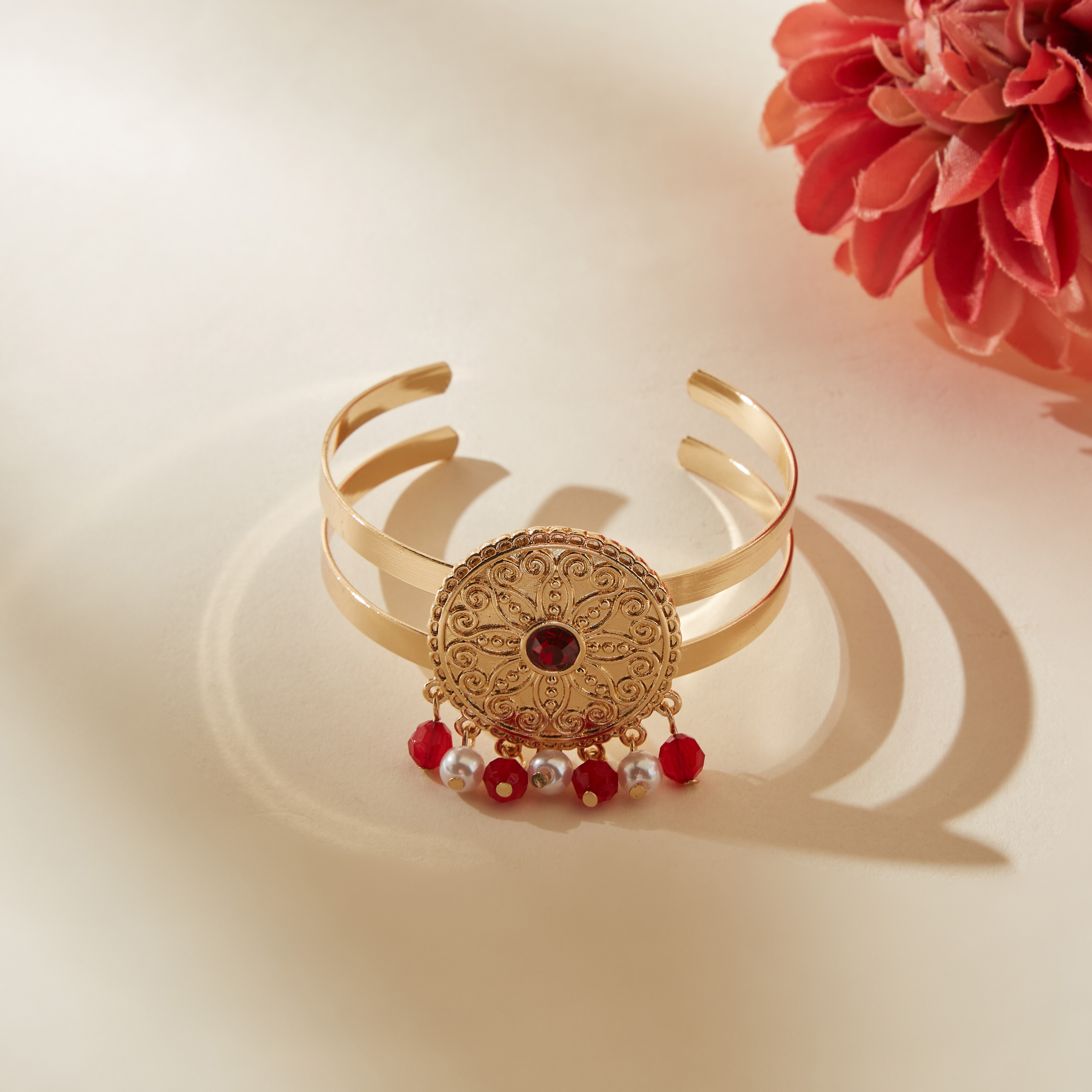سوار مزيّن-women-watchesandjewellery-jewellery-banglesandbracelets-image-1