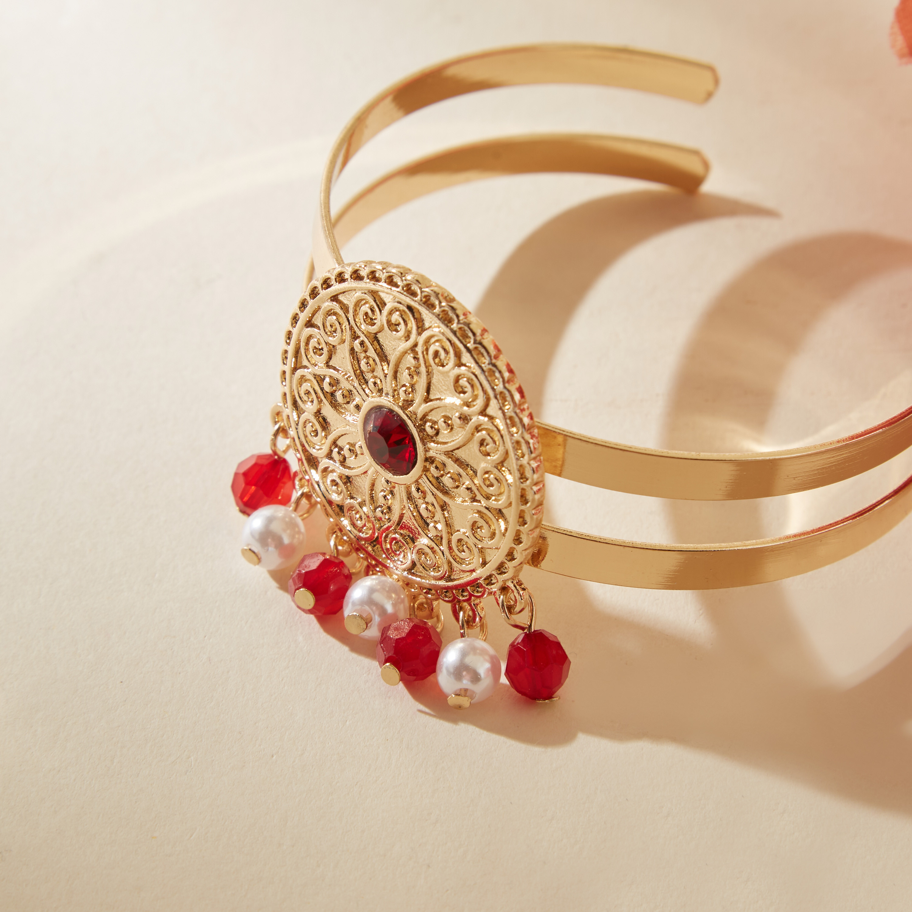سوار مزيّن-women-watchesandjewellery-jewellery-banglesandbracelets-image-2