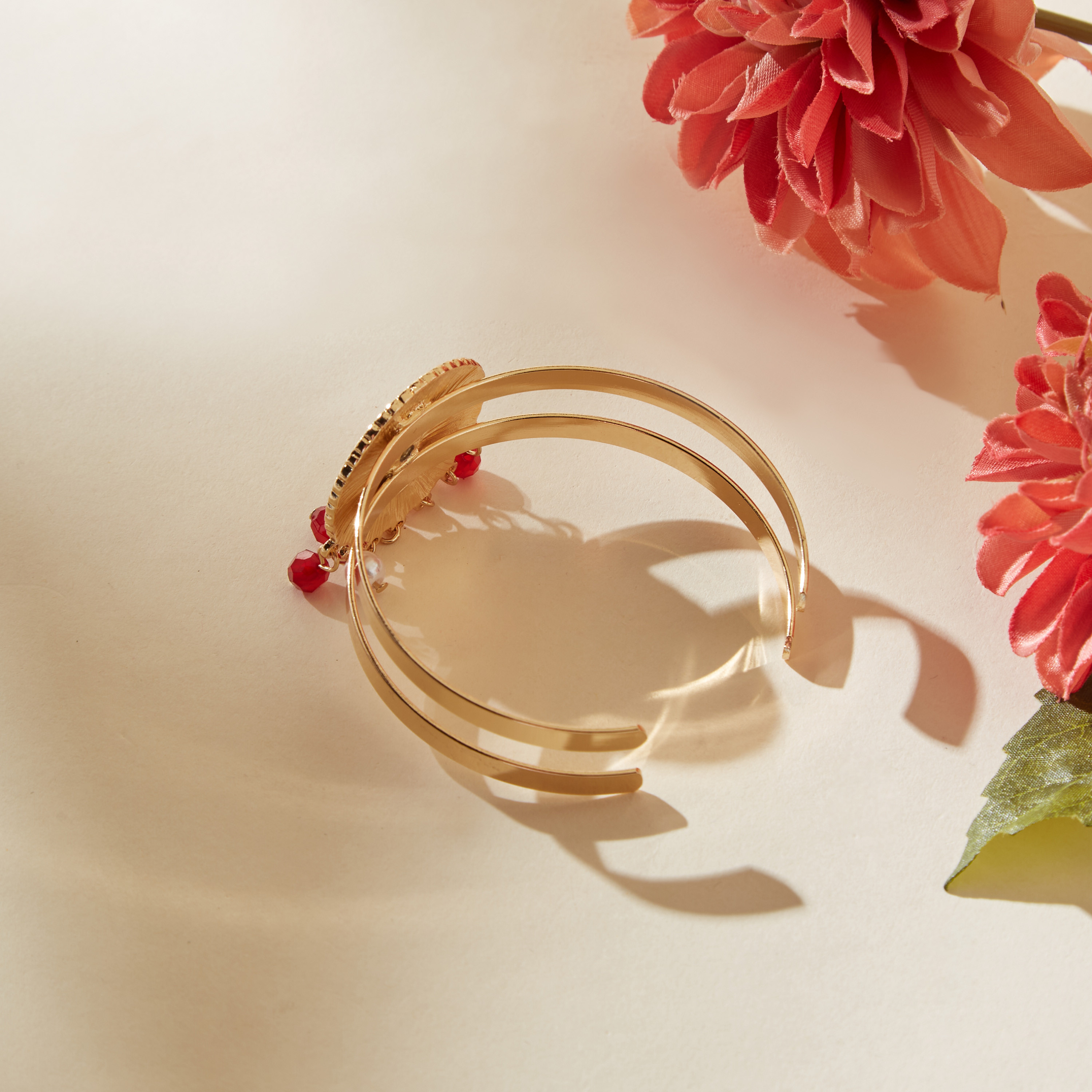 سوار مزيّن-women-watchesandjewellery-jewellery-banglesandbracelets-image-3