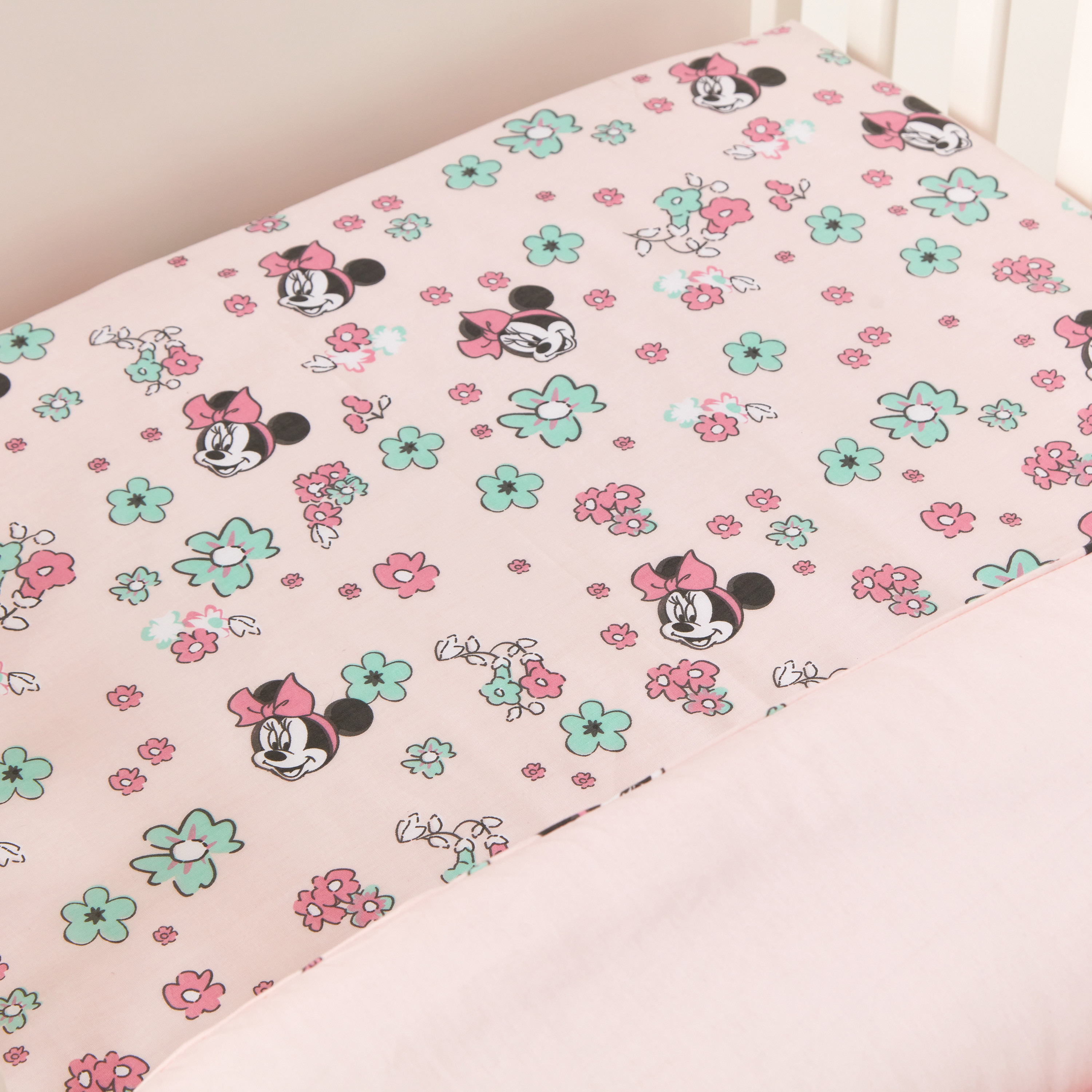 طقم لحاف أطفال 3 قطع بطبعات ميني ماوس من ديزني - 140x180 سم-baby-nursery-toddlerbedding-image-5