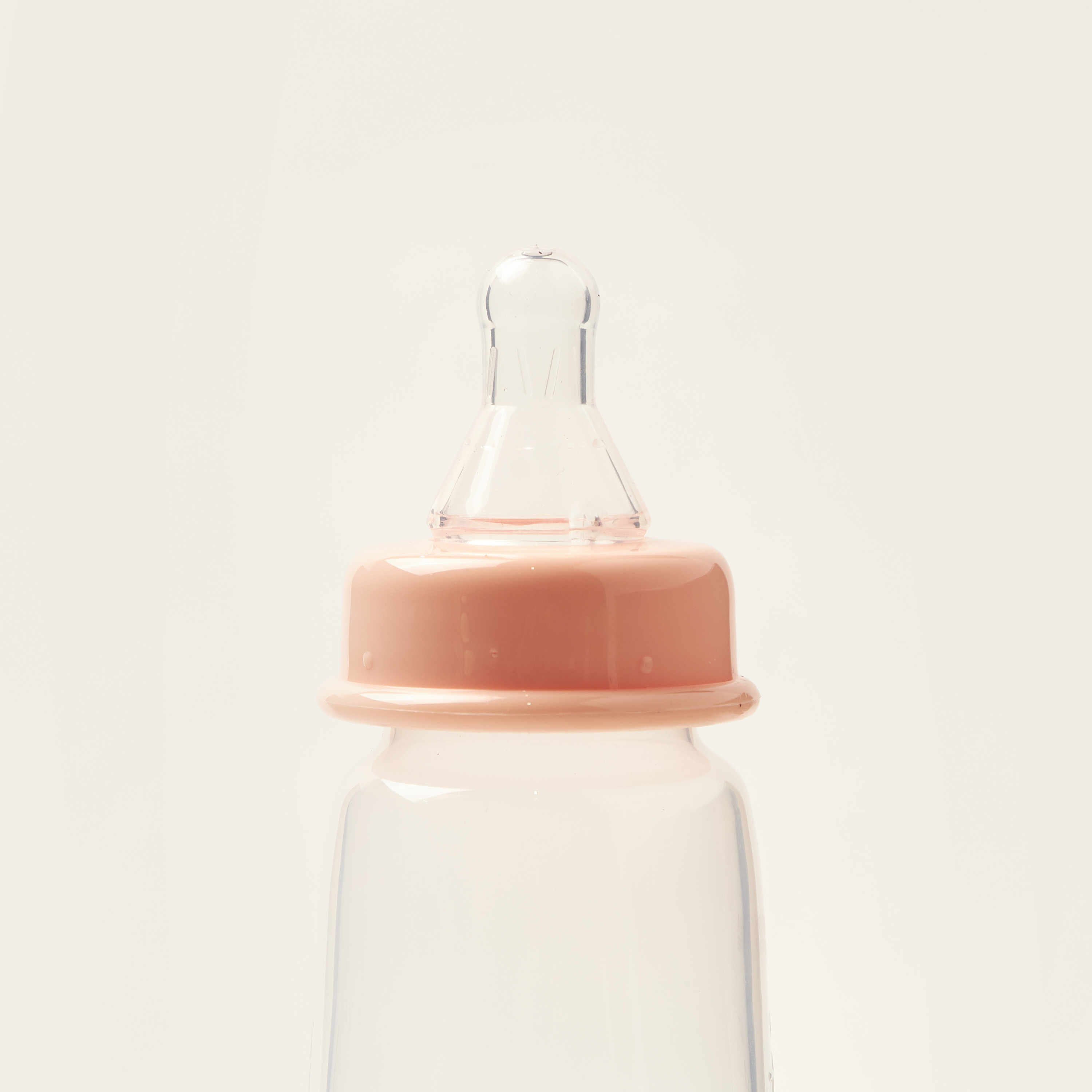 Giggles Feeding Bottle with Lid - 240 ml-baby-feeding-feedingbottles-bottlesandteats-image-2