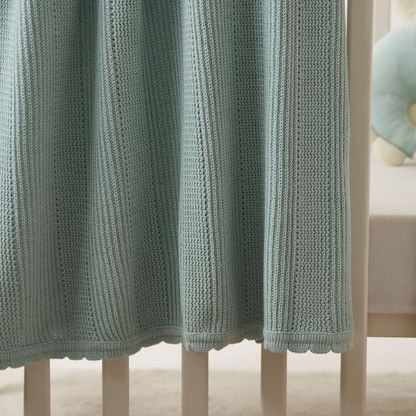 Juniors Knitted Blanket with Scallop Hem - 81x107 cms