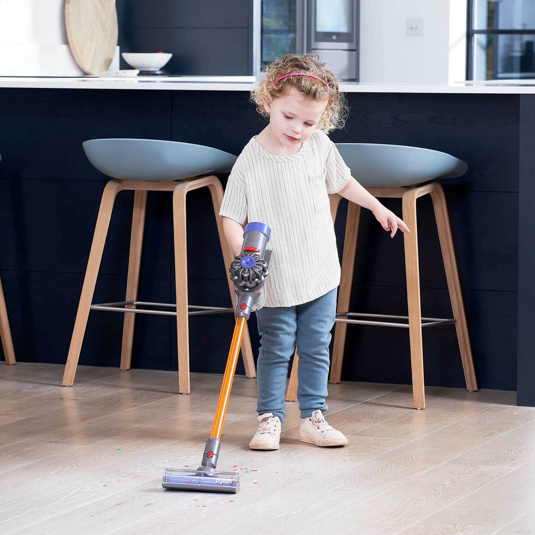 Casdon Dyson Cordless Toy Vacuum Cleaner-toys-dollsandplaysets-dollhouses-image-5