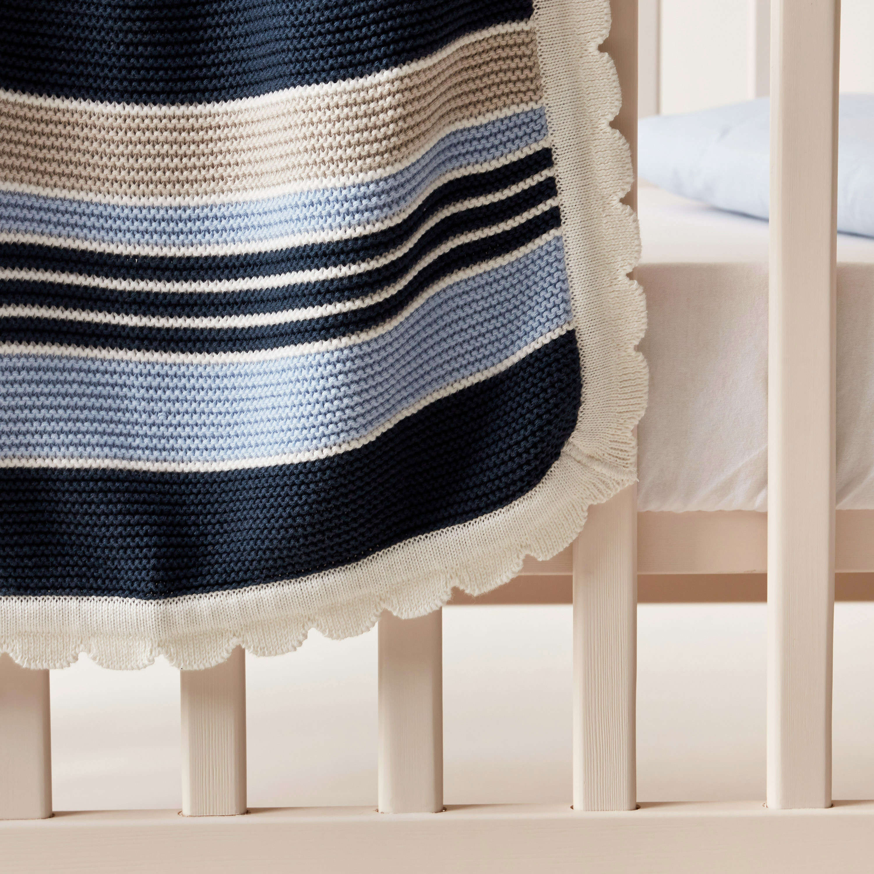 بطانية مخططة من جونيورز - 70x90 سم-baby-nursery-blanketsandswaddles-blanketsandquilts-image-3