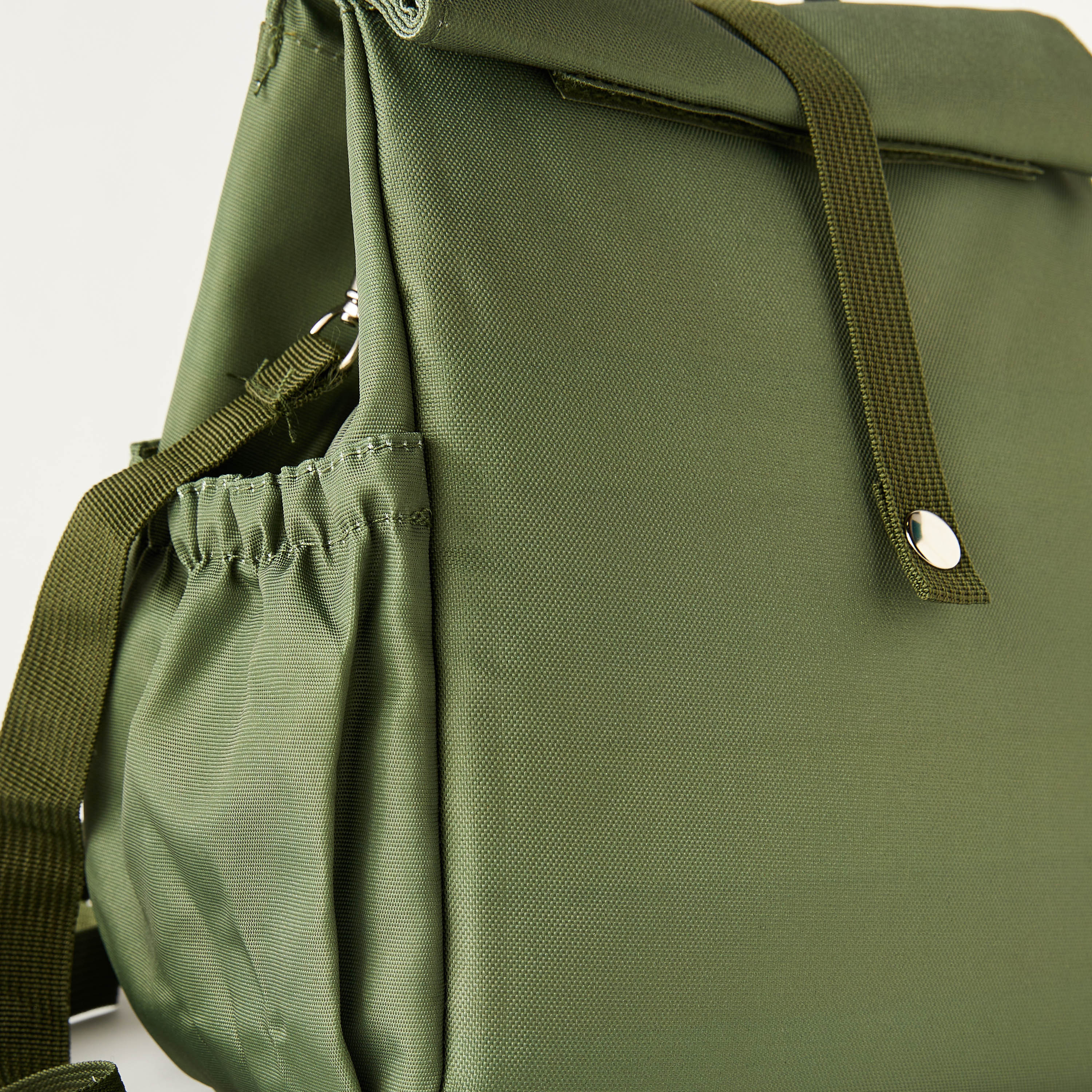 شنطة غداء سادة بحزام قابل للفصل وزر إغلاق كباس-school-lunchessentials-lunchbags-image-3