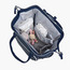 شنطة حفاضات بطبعات وأحزمة كتف قابلة للتعديل من جيجلز-baby-diapering-diaperbags-image-1