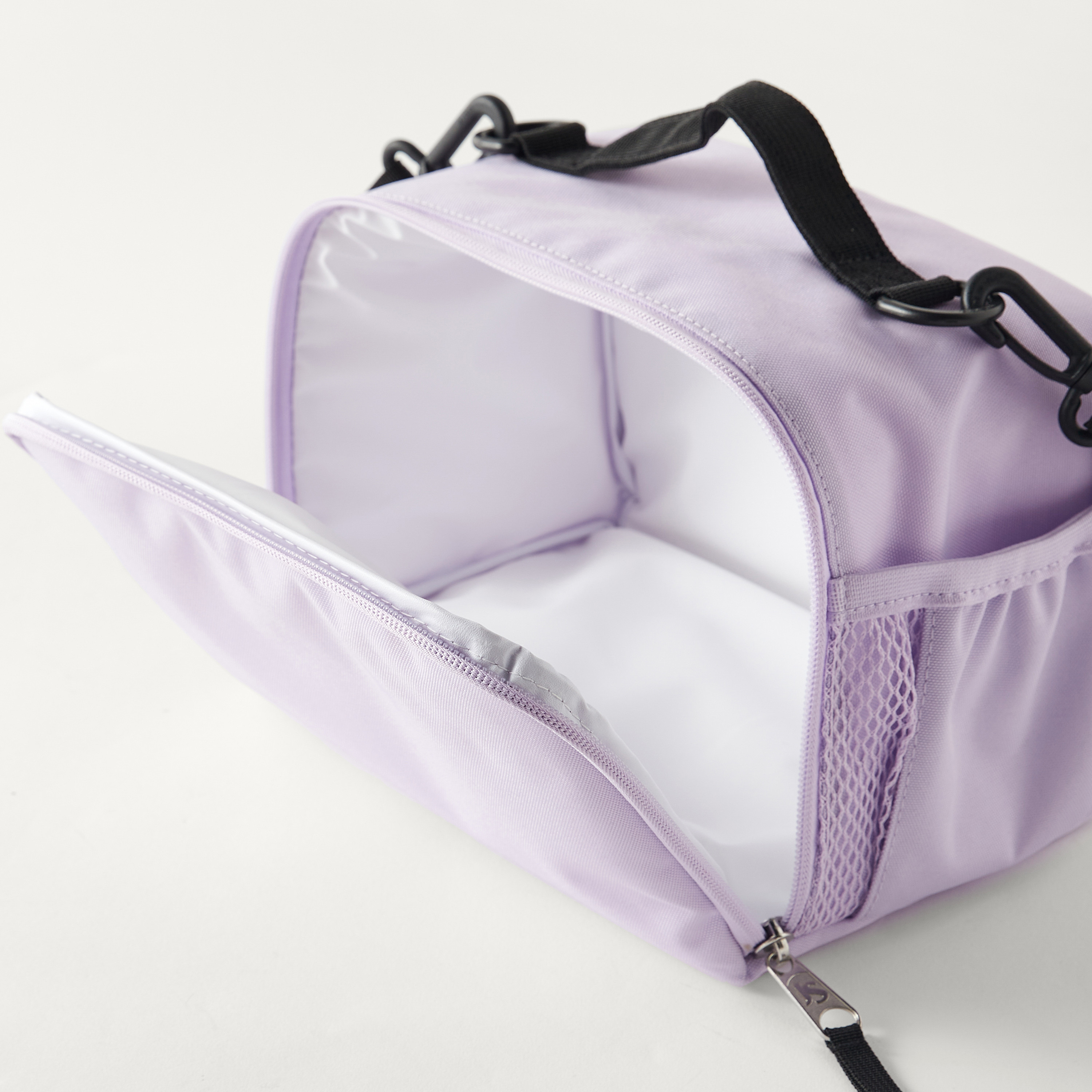 Jansport Solid Lunch Bag with Detachable Strap and Zip Closure - Lifetime Warranty-school-lunchessentials-lunchbags-image-5