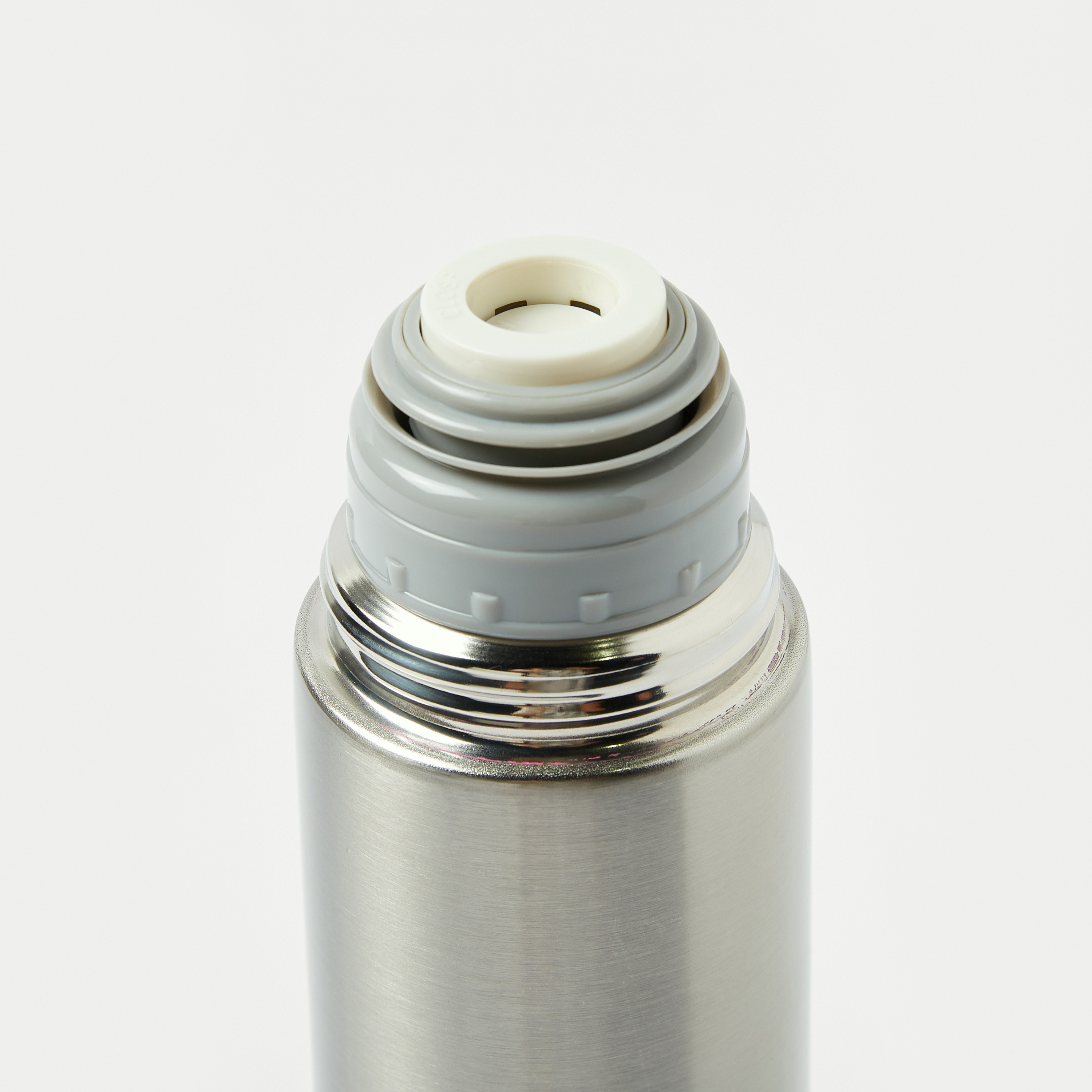 Juniors Typographic Print Thermos Flask with Screw Lid - 750 ml-baby-feeding-accessories-image-3