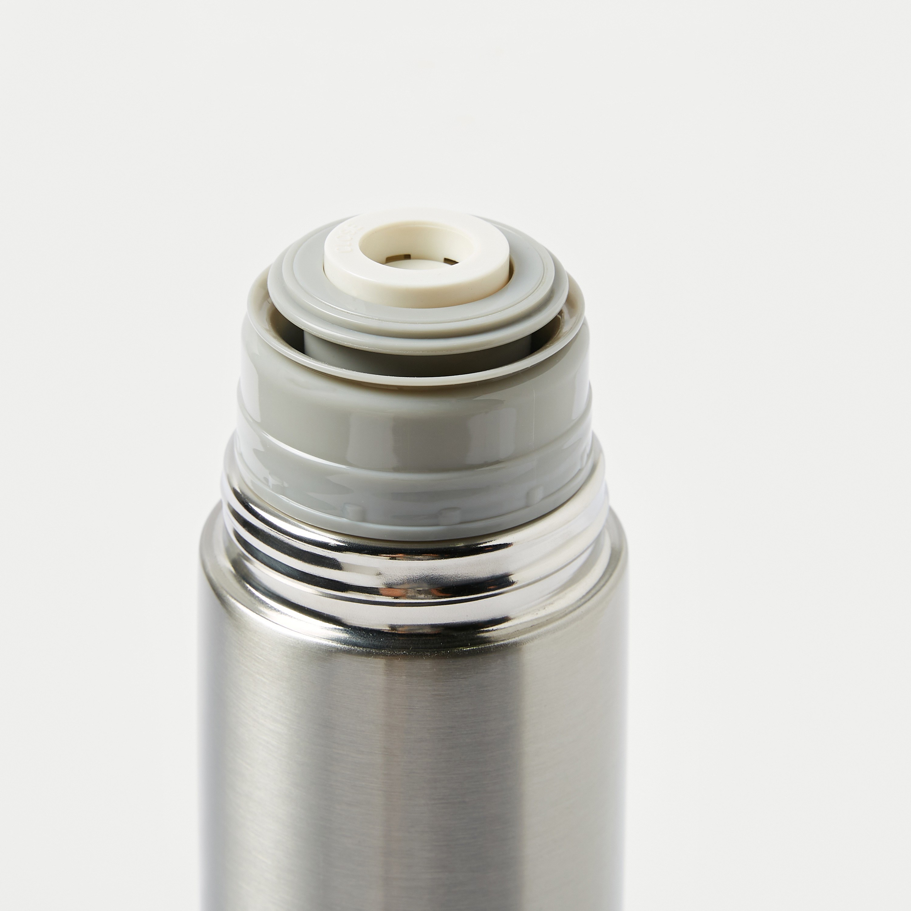 Juniors Typographic Print Thermos Flask with Screw Lid - 1 L-baby-feeding-accessories-image-3