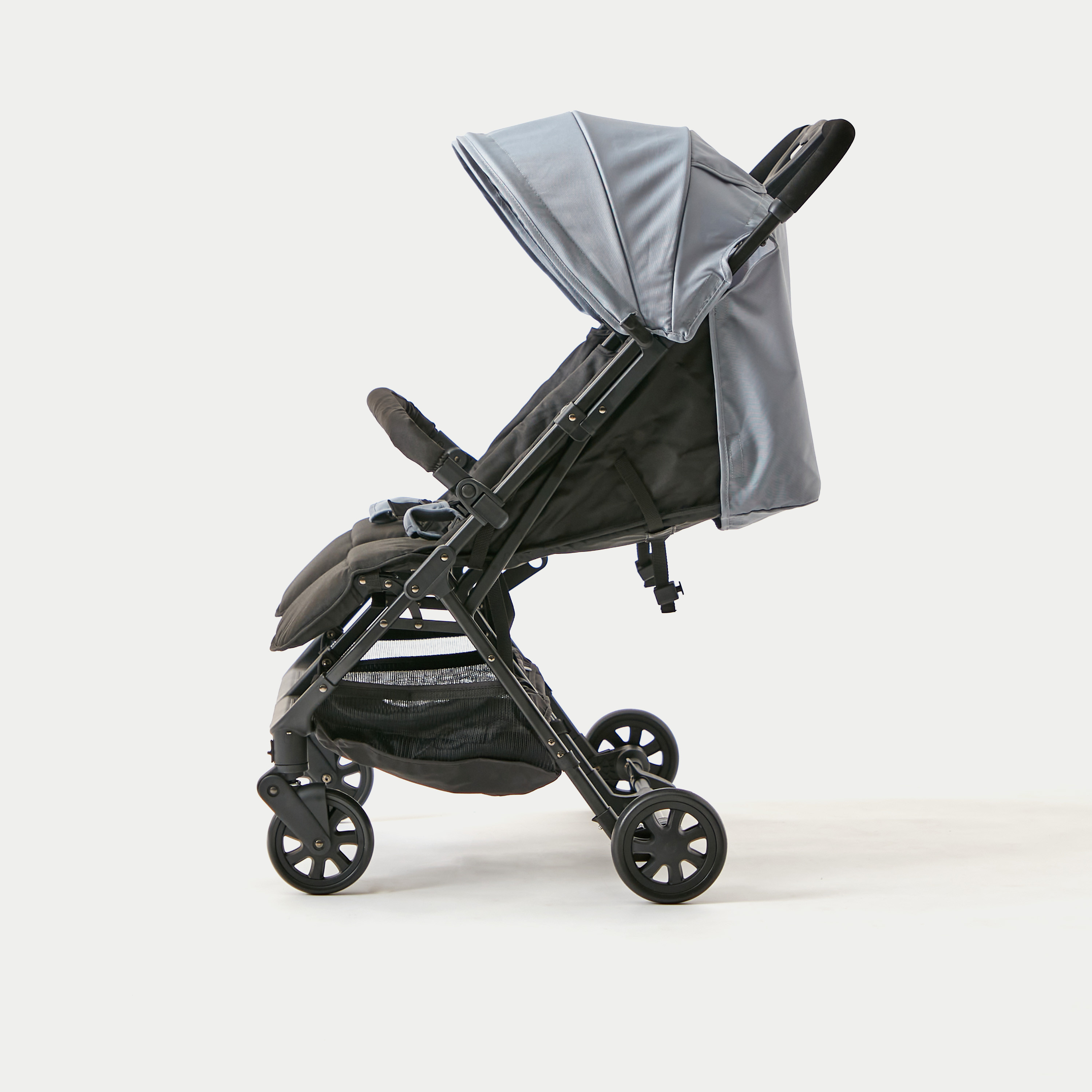 عربة أطفال توين لايت بنظام طي بزر ضغط وإطار فولاذ وقفل للعجلات من جونيورز -baby-gear-strollersandprams-strollers-image-6