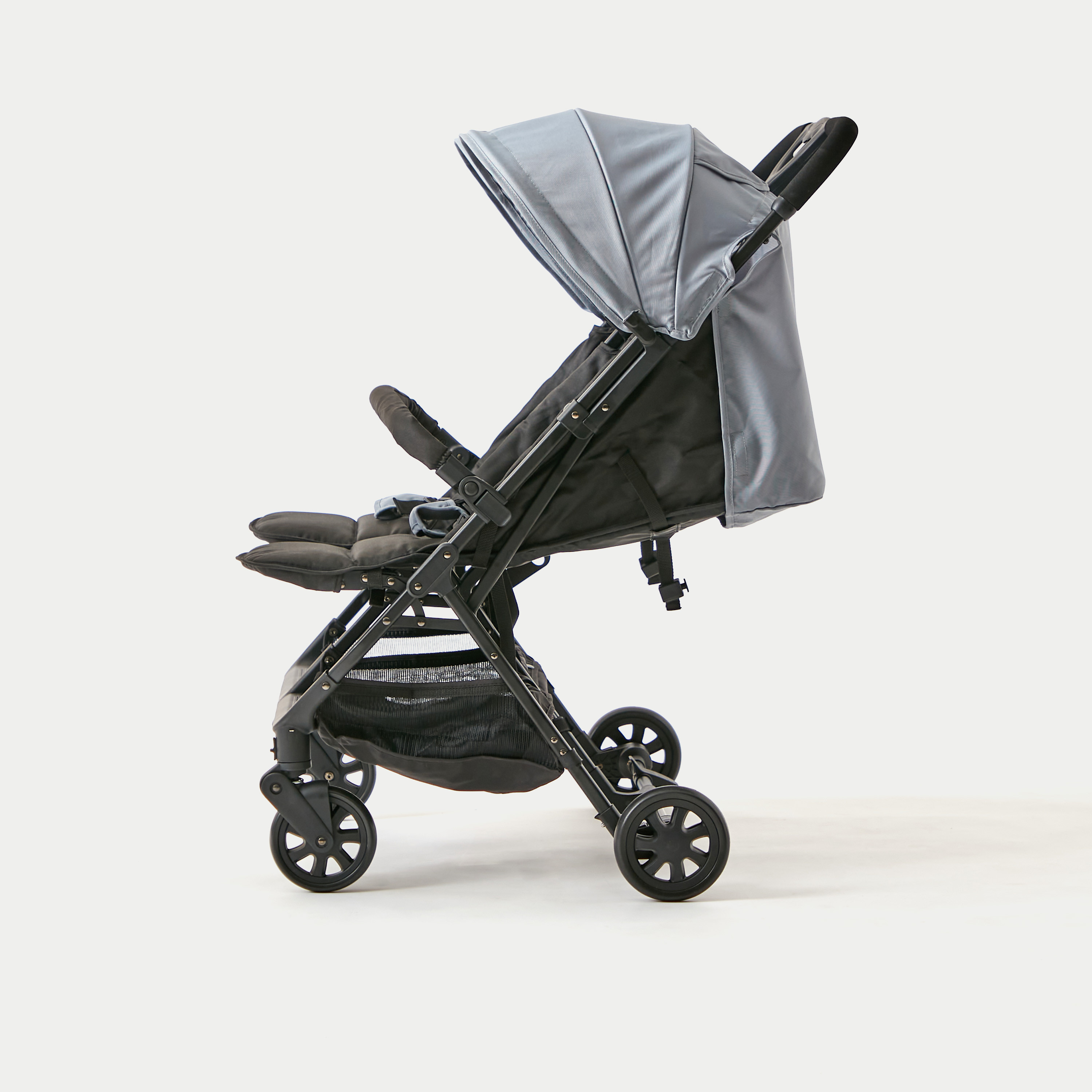 عربة أطفال توين لايت بنظام طي بزر ضغط وإطار فولاذ وقفل للعجلات من جونيورز -baby-gear-strollersandprams-strollers-image-5