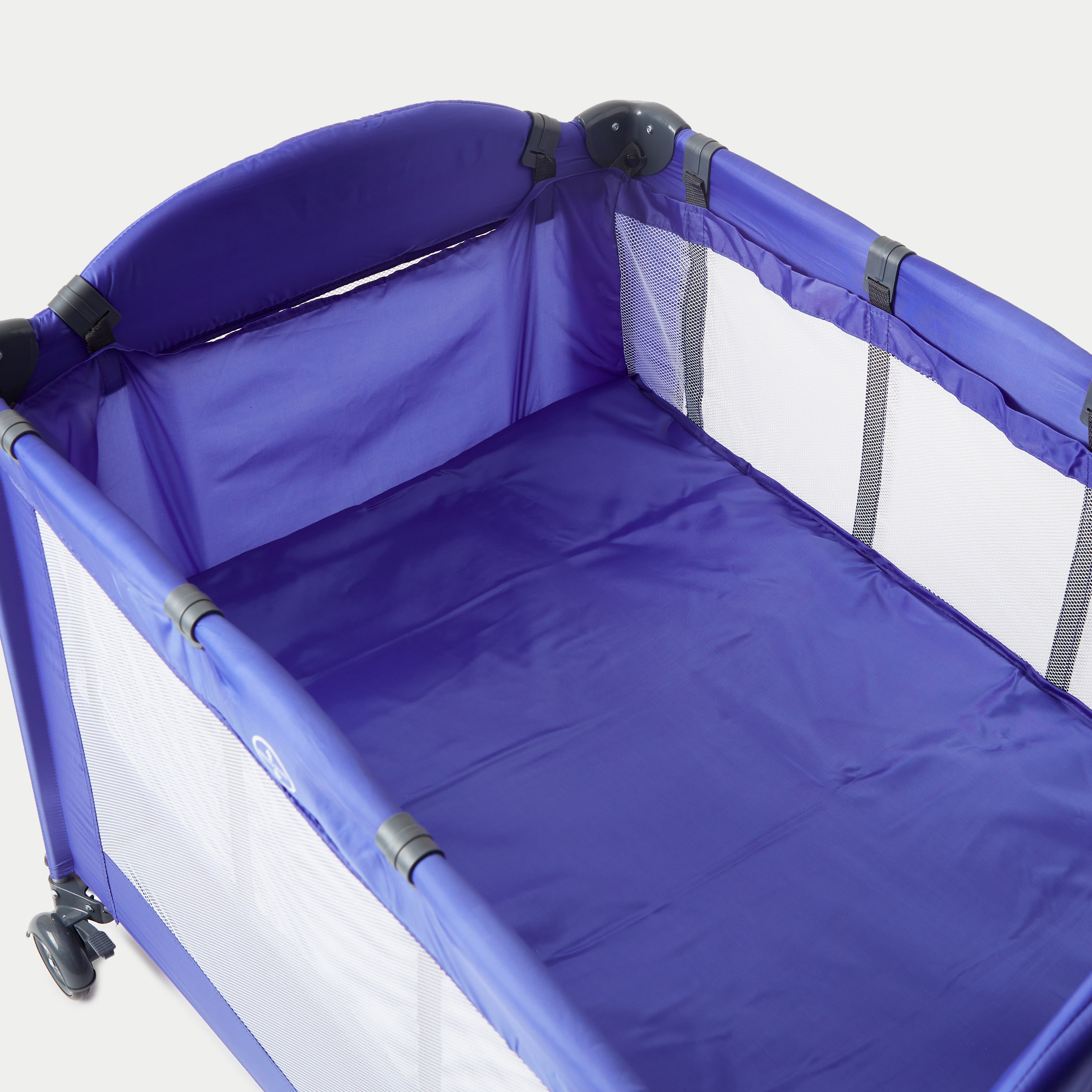 Juniors Aberdeen Travel Cot-baby-nursery-furniture-cribsandbeds-travelcots-image-4