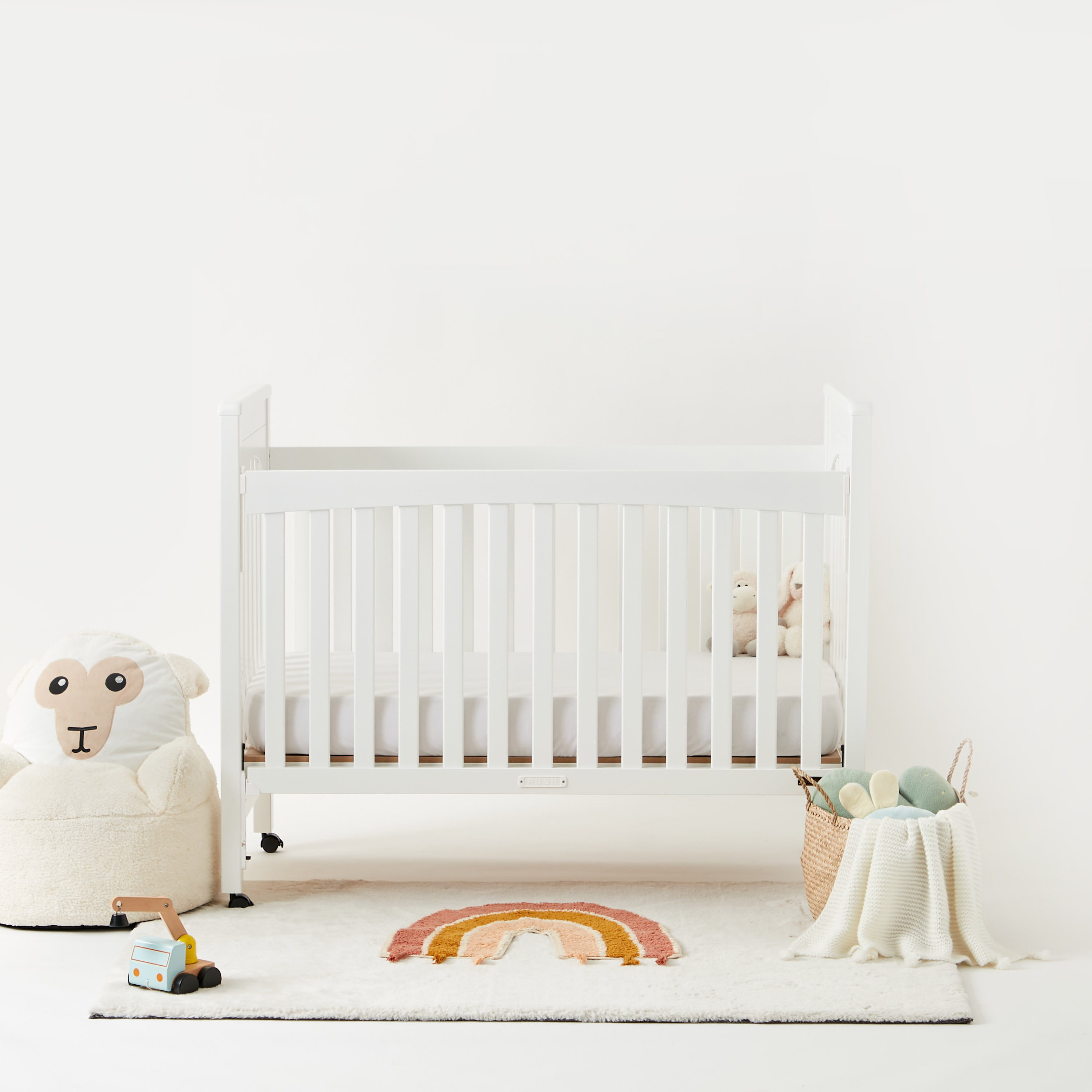 سرير أريا من جونيورز-baby-nursery-furniture-cribsandbeds-babycribs-image-9