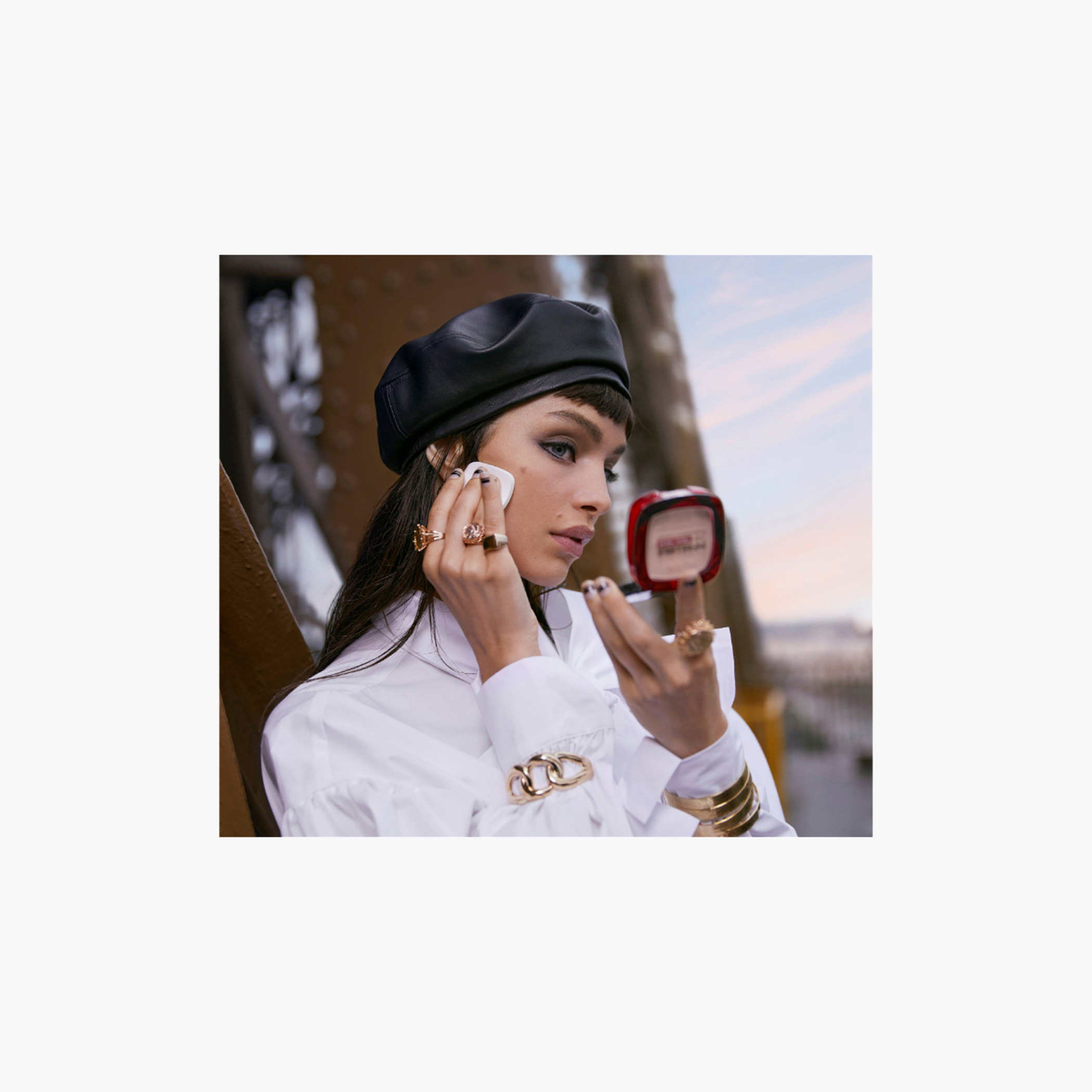 كريم أساس في بودرة إنفاليبل 24 ساعة فريش وير من لوريال باريس-beautyandpersonalcare-makeup-face-facepowders-image-7