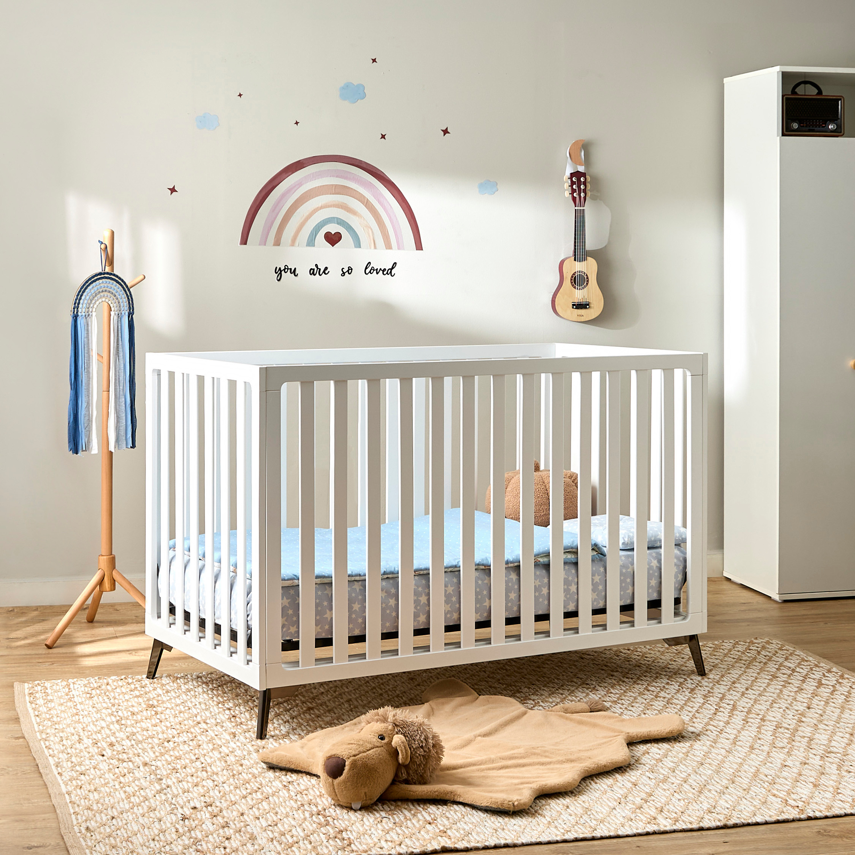 Juniors Austin Crib with Convertible Design and Adjustable Height (Up to 5 years)-baby-nursery-furniture-cribsandbeds-babycribs-image-2