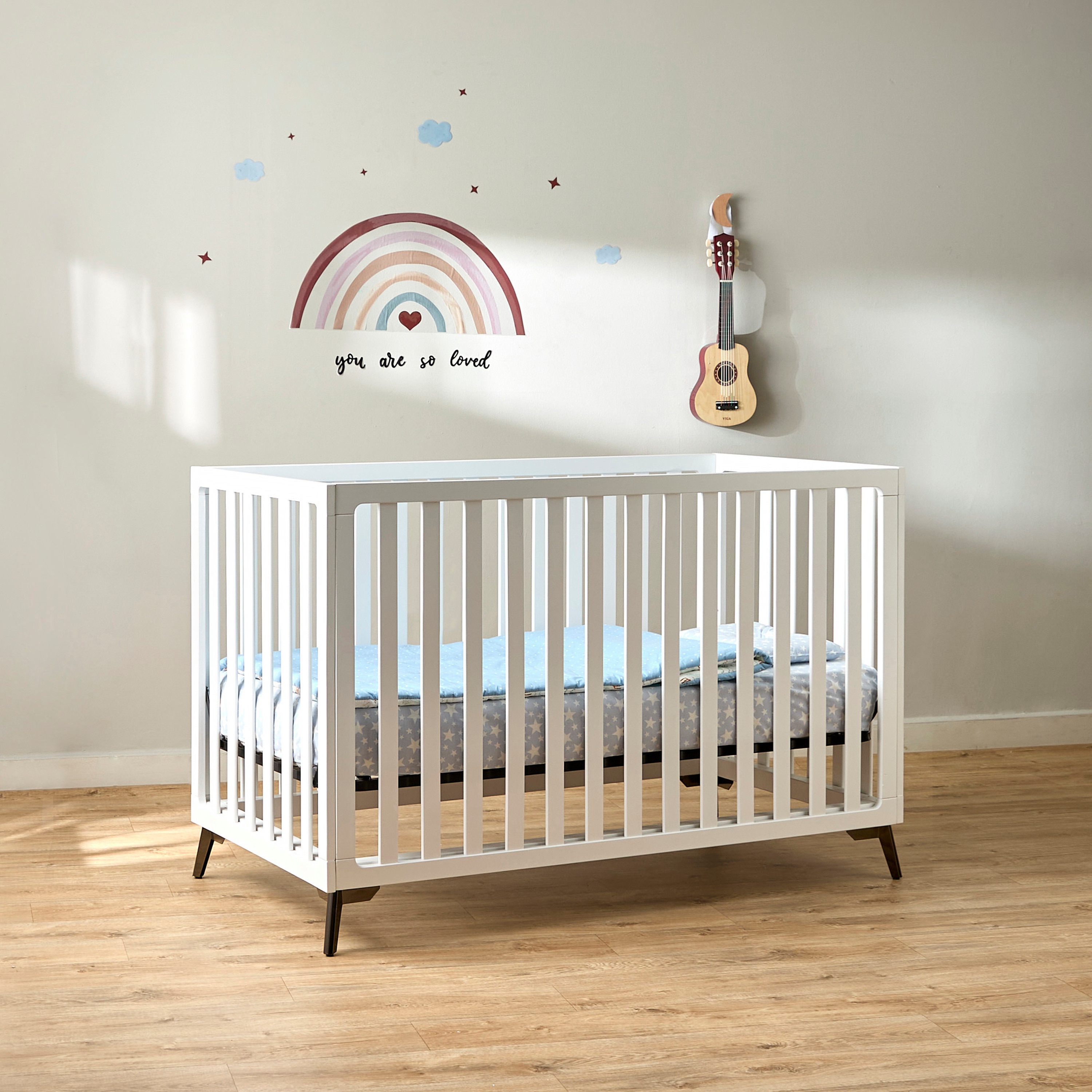 Juniors Austin Crib with Convertible Design and Adjustable Height (Up to 5 years)-baby-nursery-furniture-cribsandbeds-babycribs-image-3