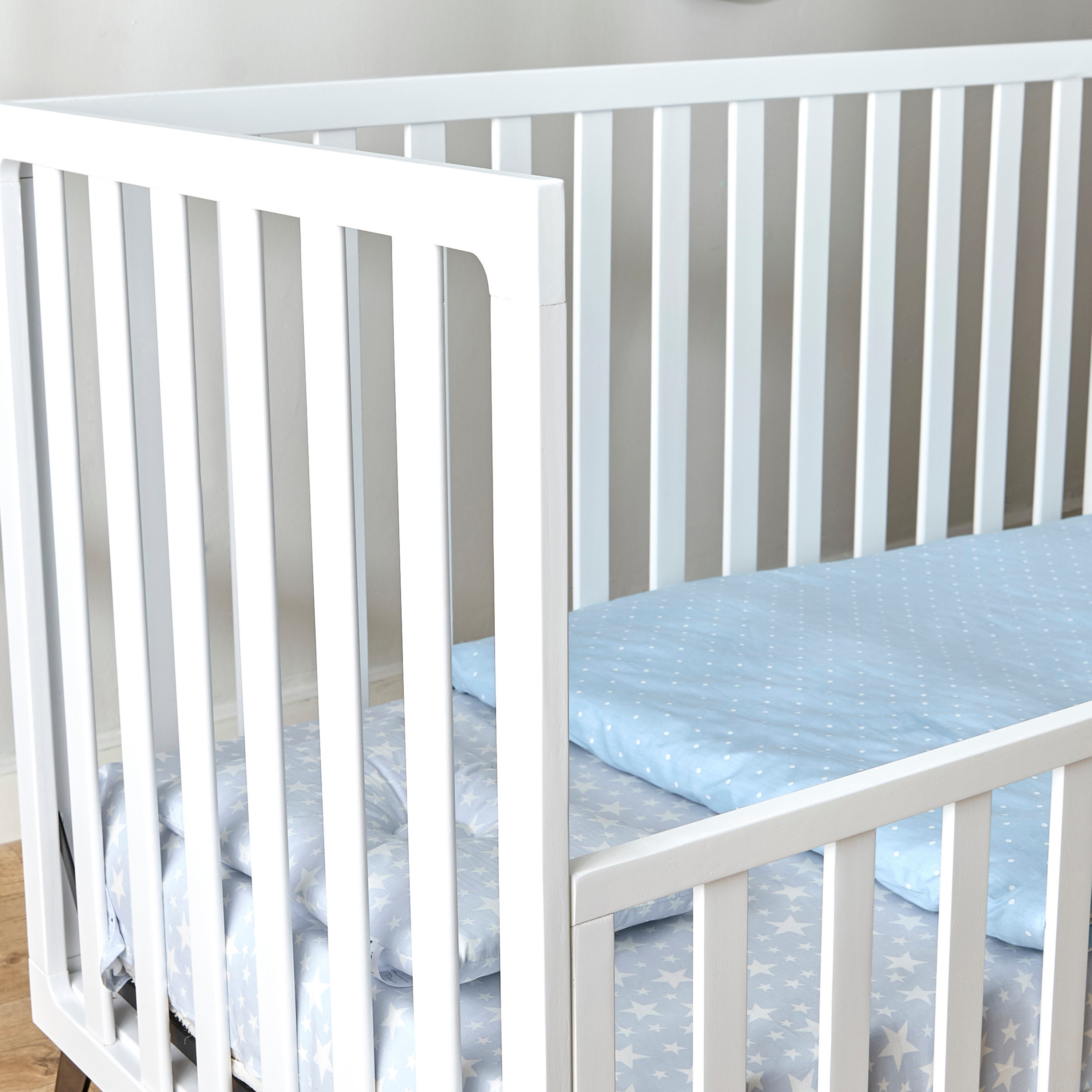 Juniors Austin Crib with Convertible Design and Adjustable Height (Up to 5 years)-baby-nursery-furniture-cribsandbeds-babycribs-image-5
