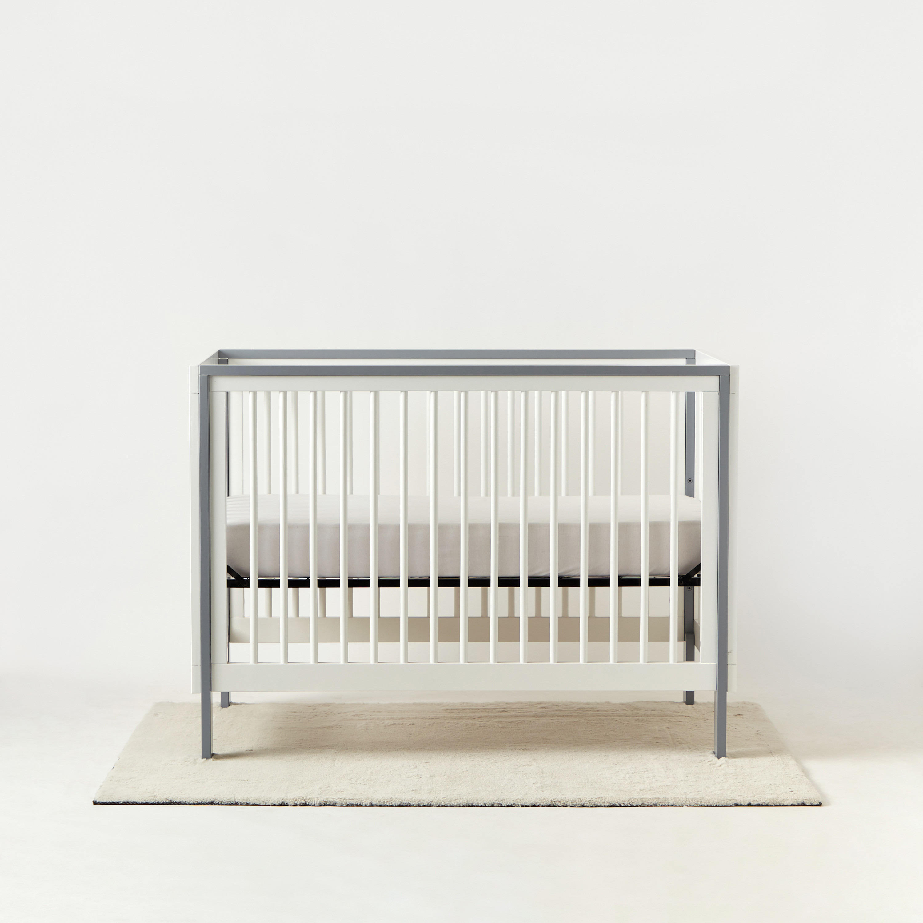 Juniors Adeline Crib with Adjustable Height (Up to 5 years)-baby-nursery-furniture-cribsandbeds-babycribs-image-4