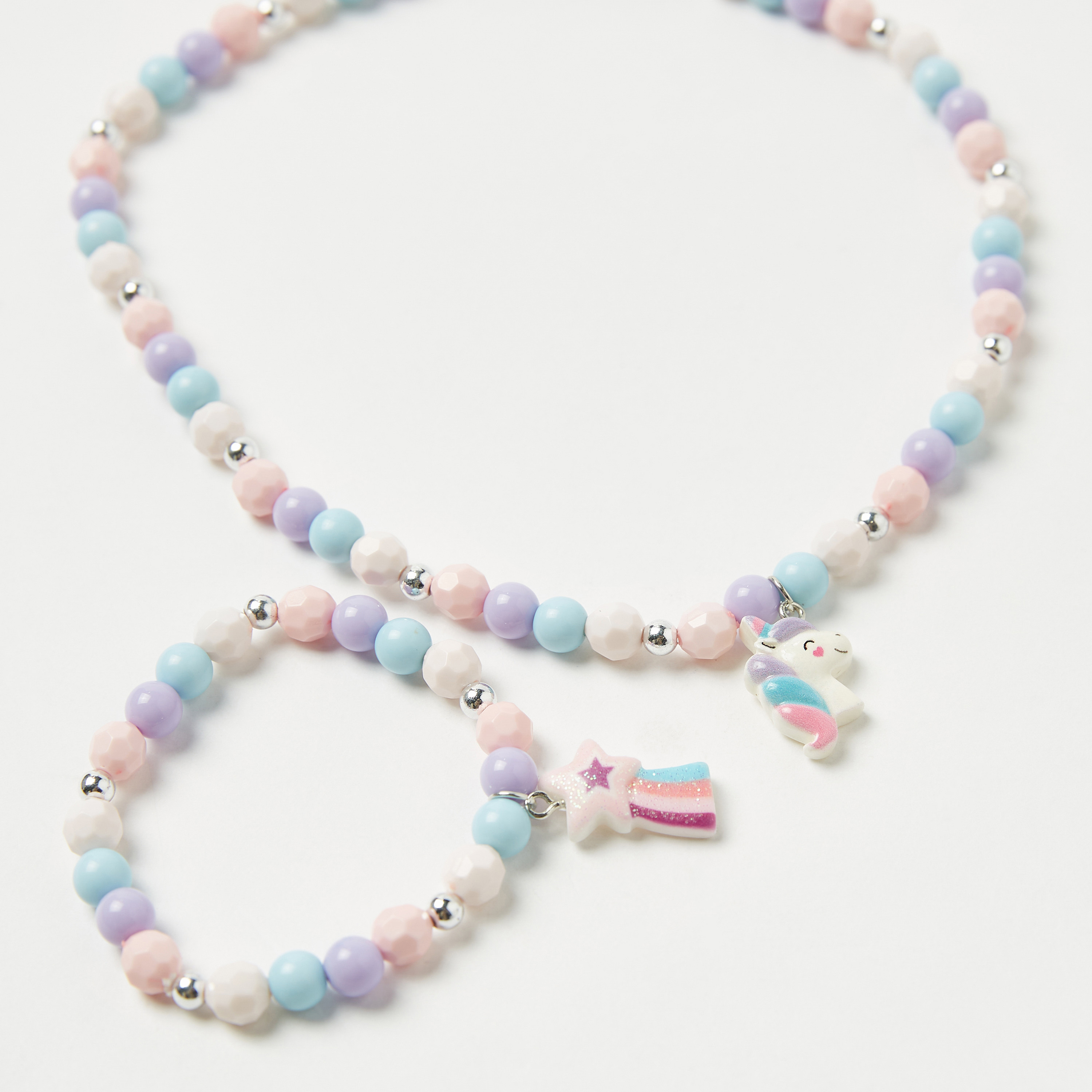 طقم عقد مزين بالخرز ودلّاية يونيكورن مع سوار من تشارمز-girls-accessories-jewellery-image-4
