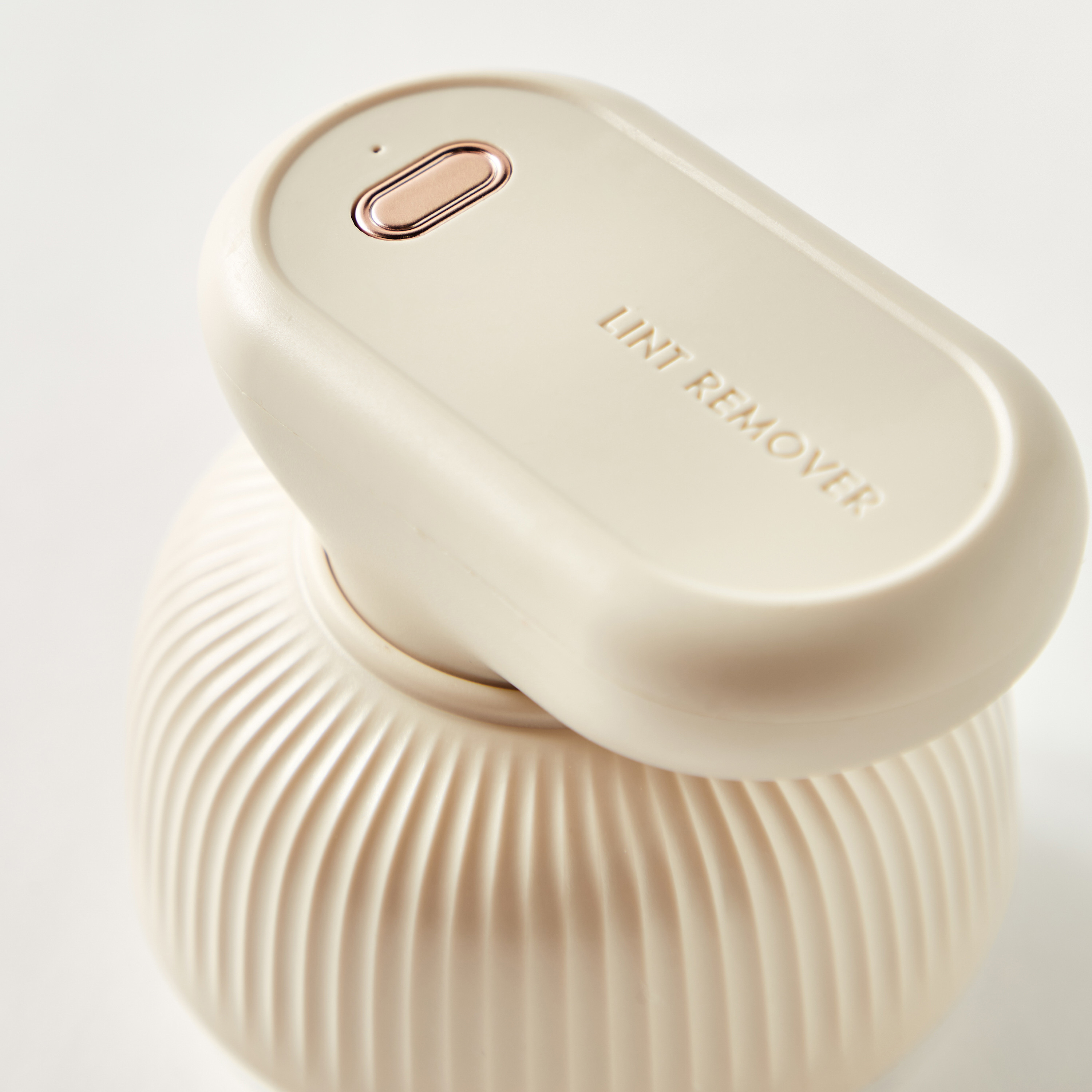 مزيل وبر قابل لإعادة الشحن من فايندز-electronics-accessories-image-5