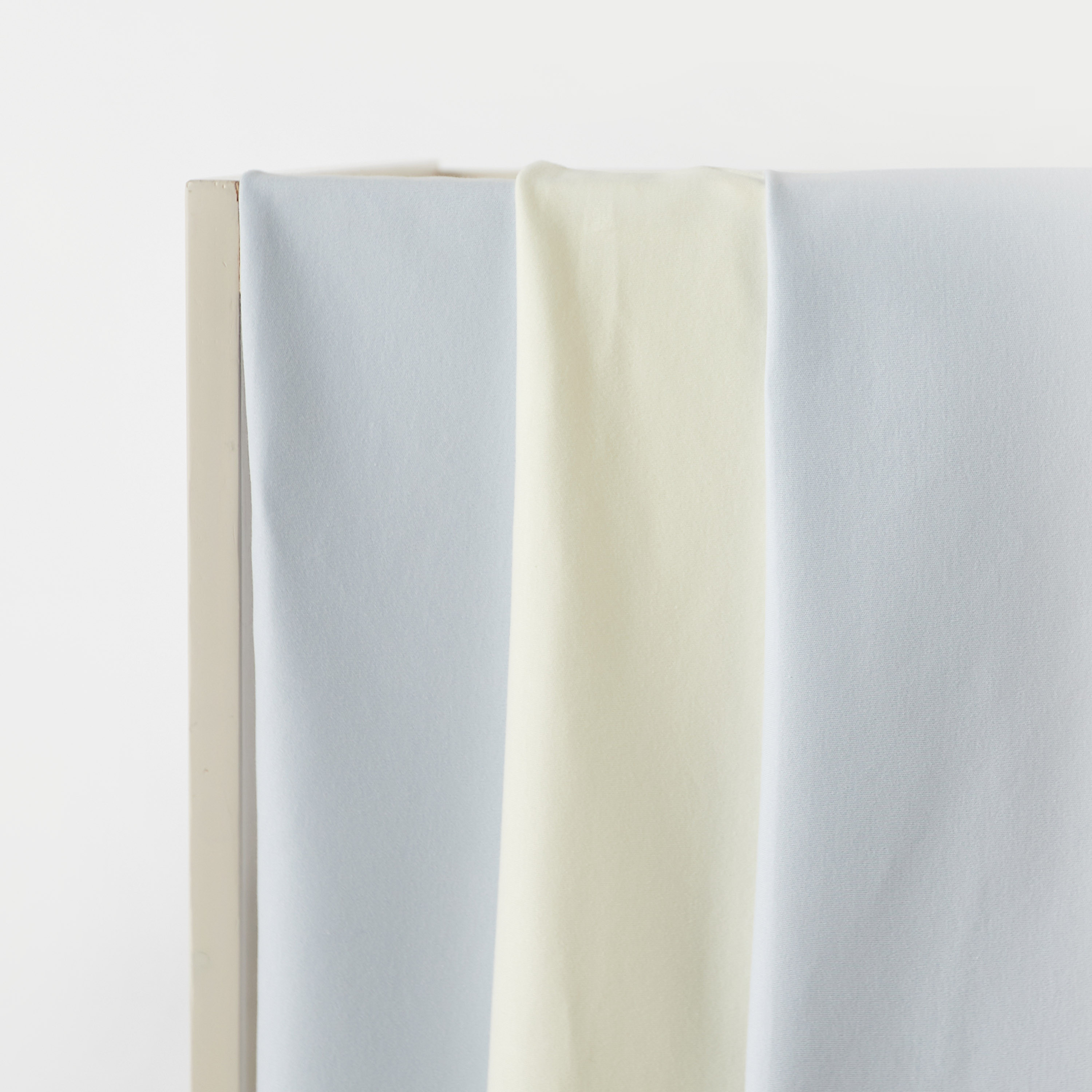 بطانية سادة لحديثي الولادة من جونيورز - طقم من 3 قطع-baby-nursery-blanketsandswaddles-receivingblankets-image-3