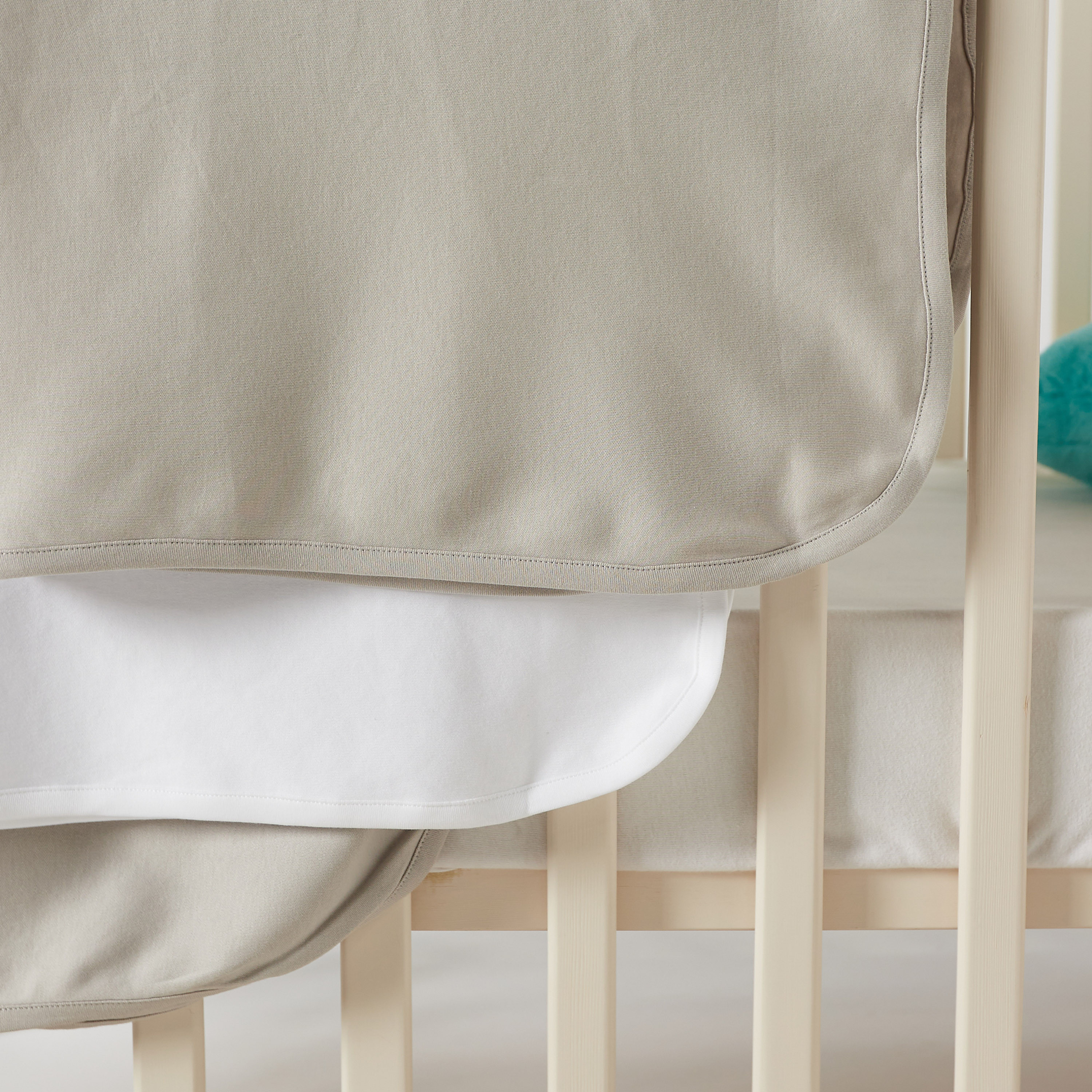 بطانية سادة لحديثي الولادة من جونيورز - طقم من 3 قطع-baby-nursery-blanketsandswaddles-receivingblankets-image-3