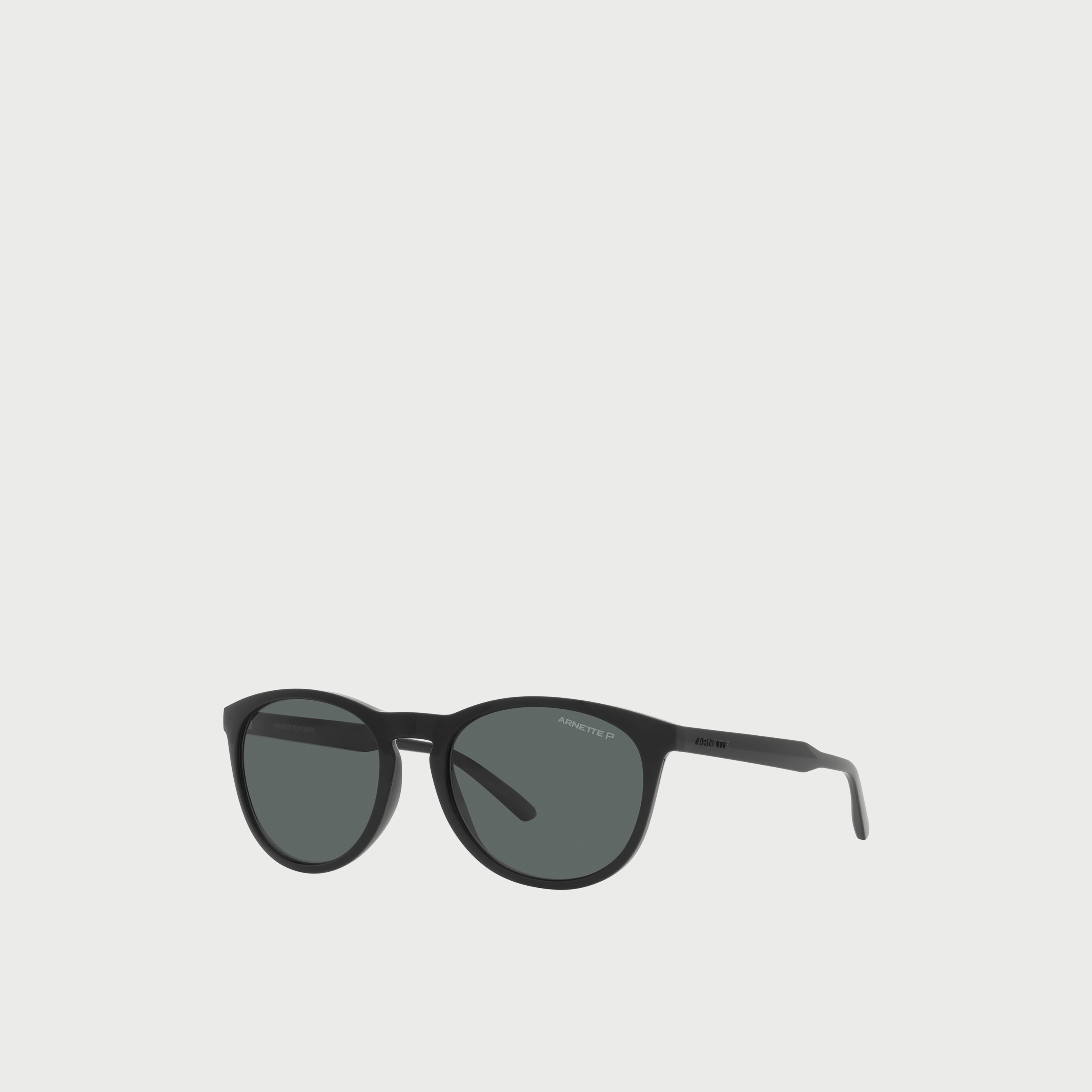 نظارة شمسية بيضاوية بعدسات مستقطبة باللون الرمادي من ارنيت-men-sunglasses-image-3