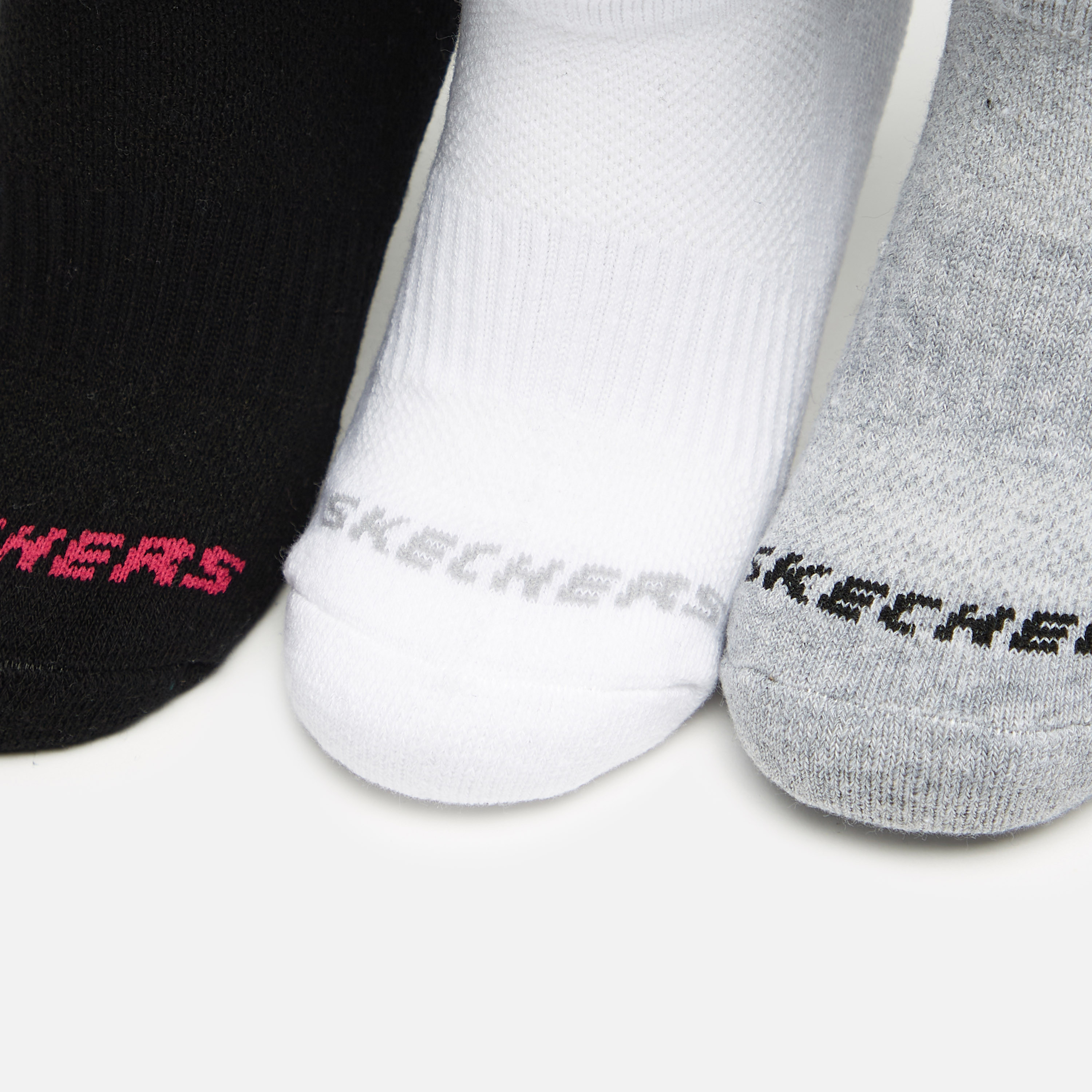 جوارب رياضية غير مرئية للجنسين من سكيتشرز - طقم من 3 أزواج - S111102B-115-girls-accessories-socks-image-2