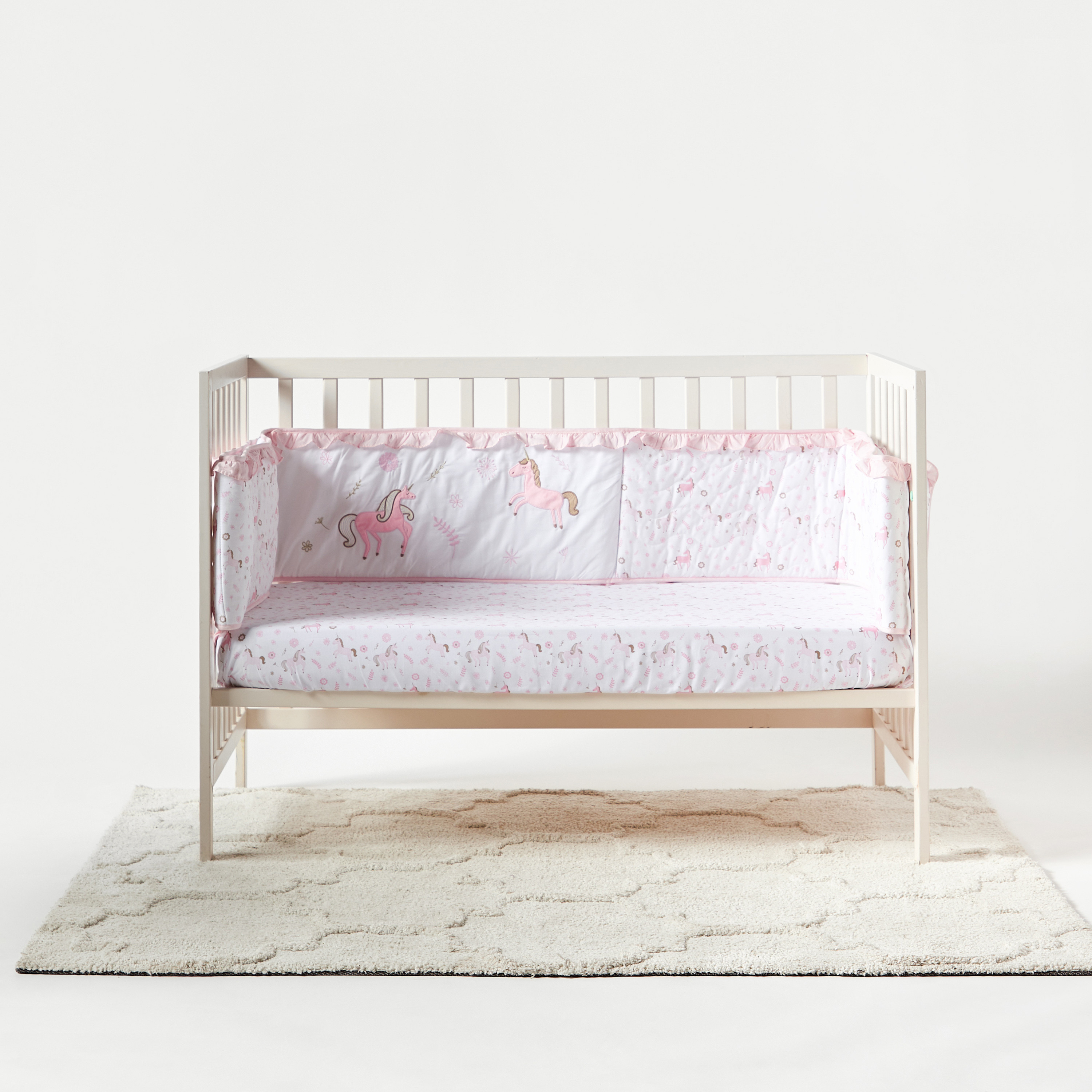 Baby cot hot sale bumper