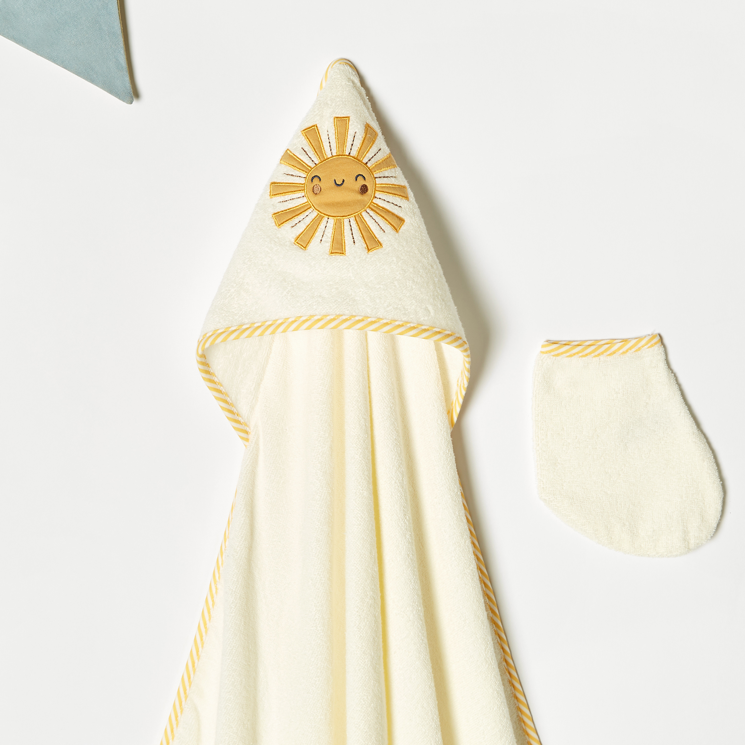 Juniors Sun Embroidered Hooded Towel and Mitten - 75x90 cm-baby-bathandcare-towels-image-2