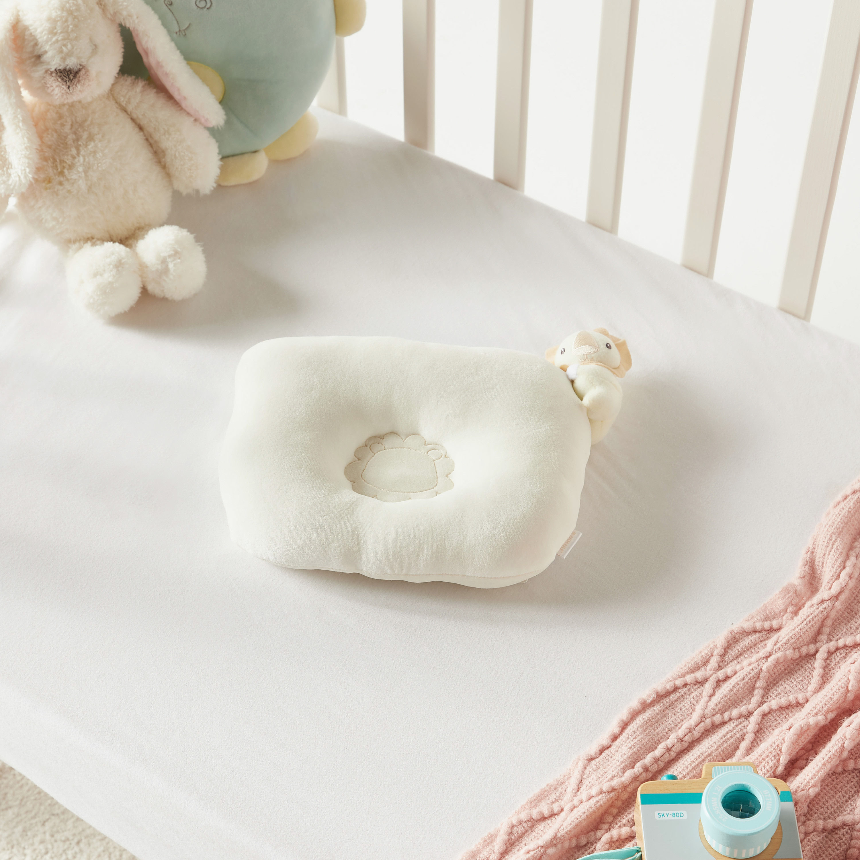 وسادة أسد من جونيورز-baby-nursery-babybedding-image-1
