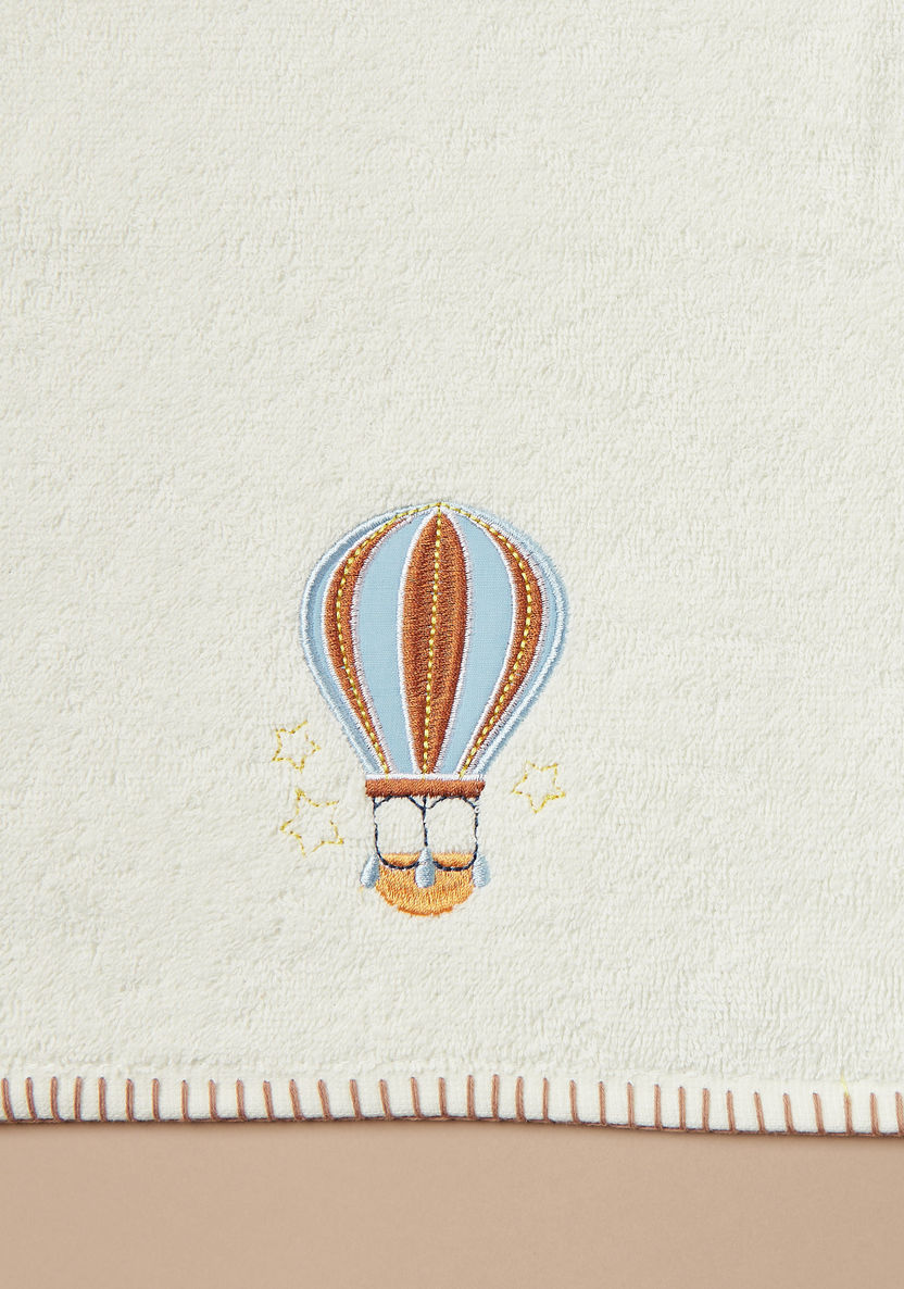 Juniors Air Balloon Applique Detail Towel - 60x120 cm-Towels and Flannels-image-1