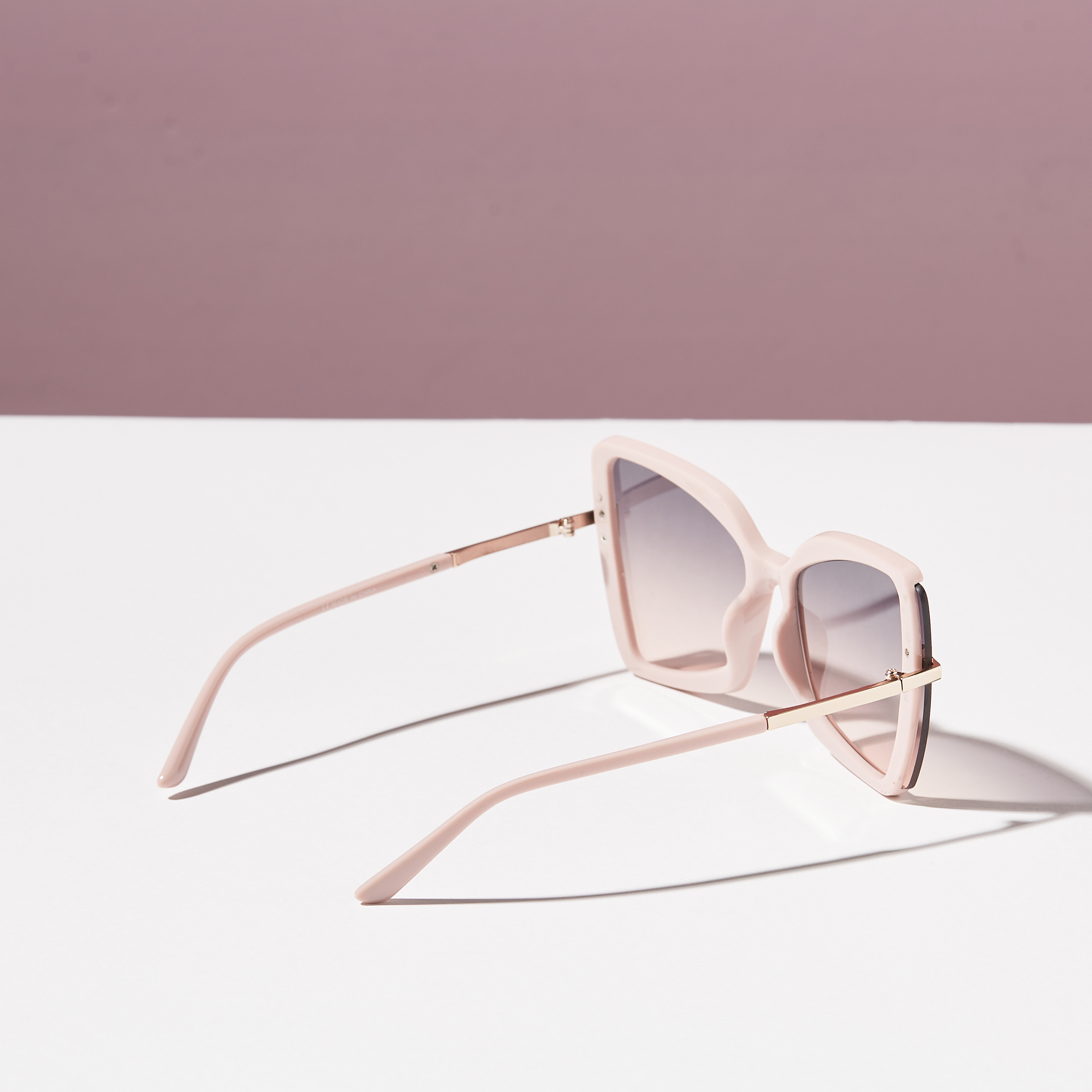 Ombre Full Rim Tinted Square Sunglasses with Nose Pads-women-sunglasses-image-3