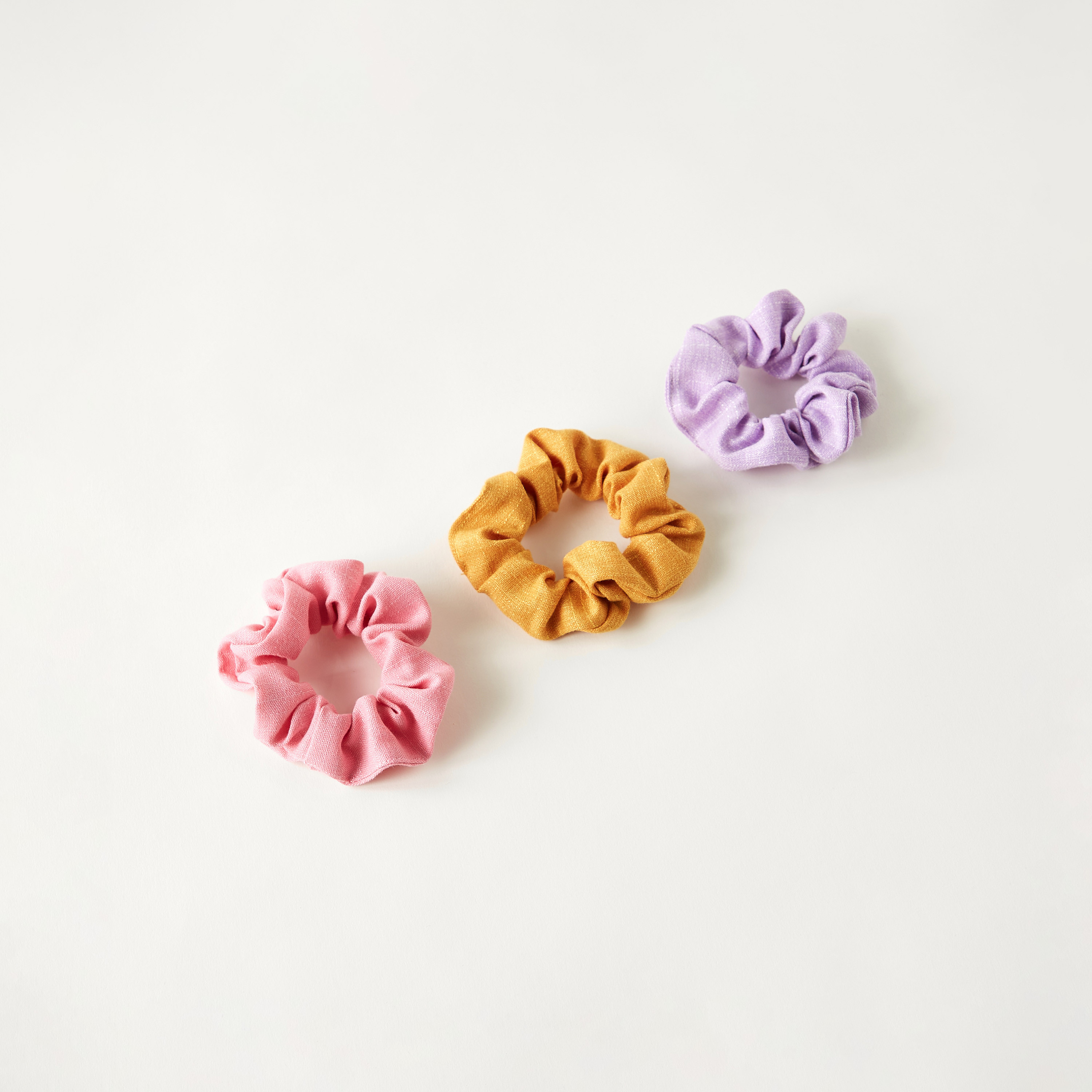 سكرانشي شعر سادة - طقم 3 قطع-women-hairaccessories-scrunchies-image-2