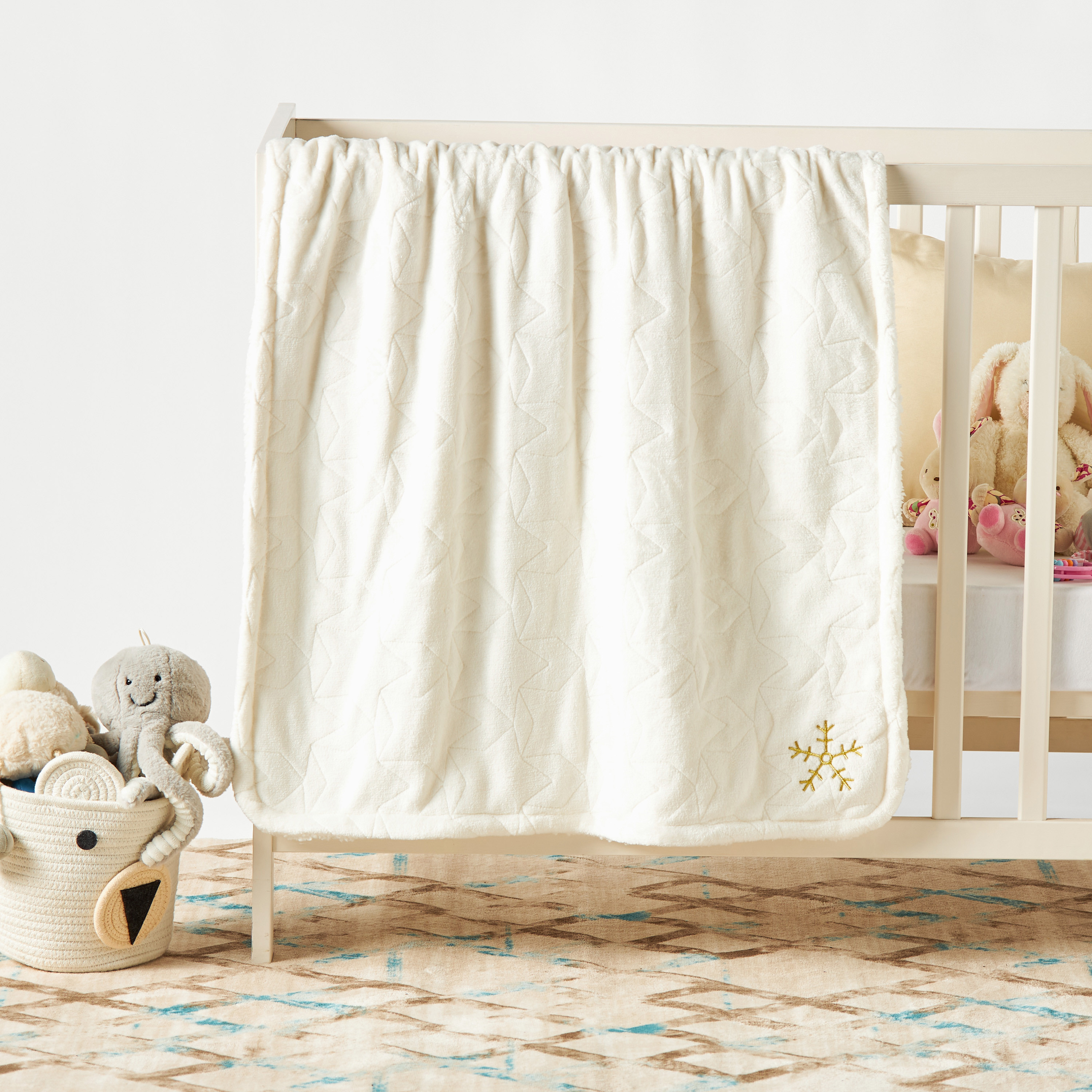 بطانية مبطنة ومطرزة من جونيورز - 102x76 سم-baby-nursery-blanketsandswaddles-blanketsandquilts-image-1