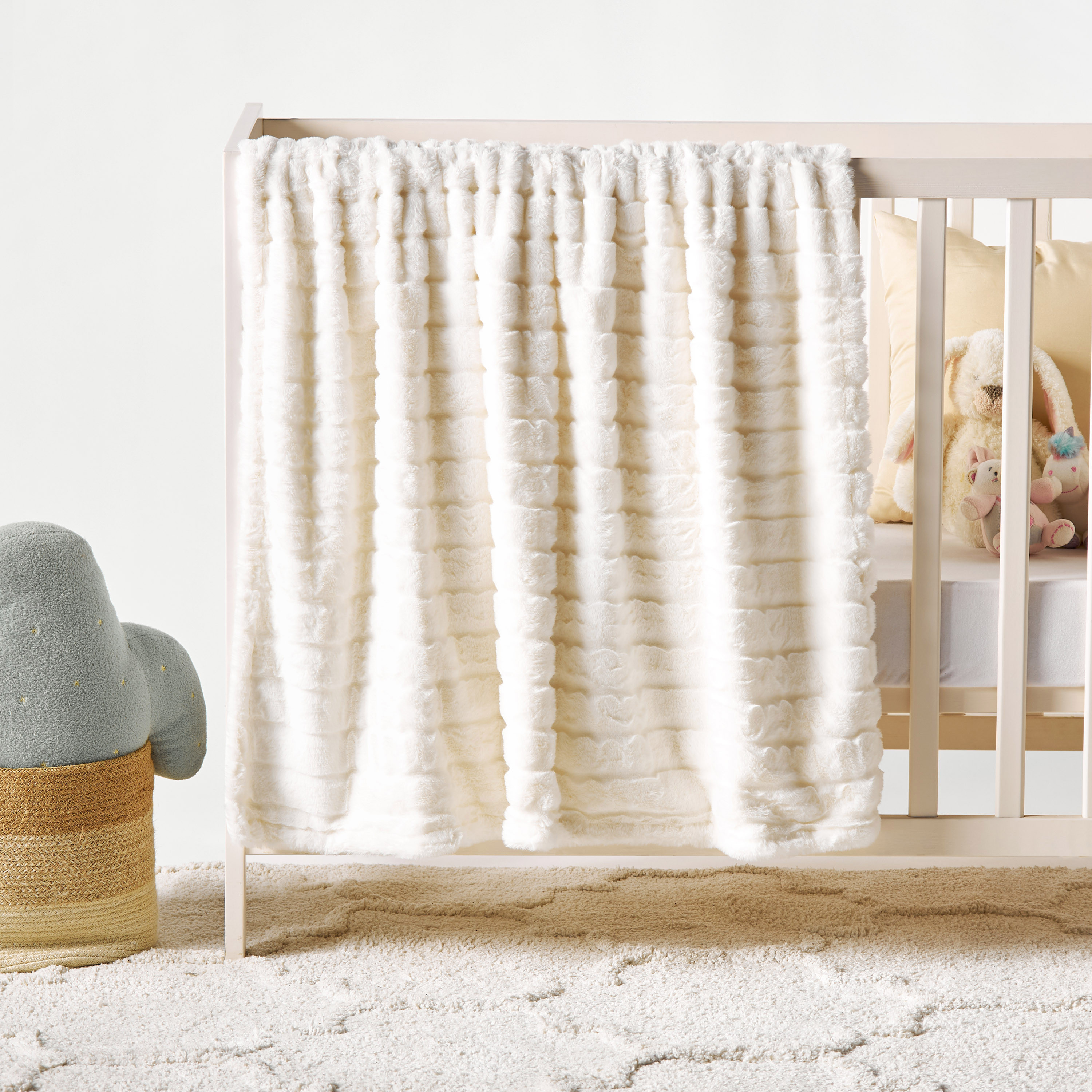 بطانية أطفال مخملية من جونيورز - 100×127 سم-baby-nursery-blanketsandswaddles-blanketsandquilts-image-4