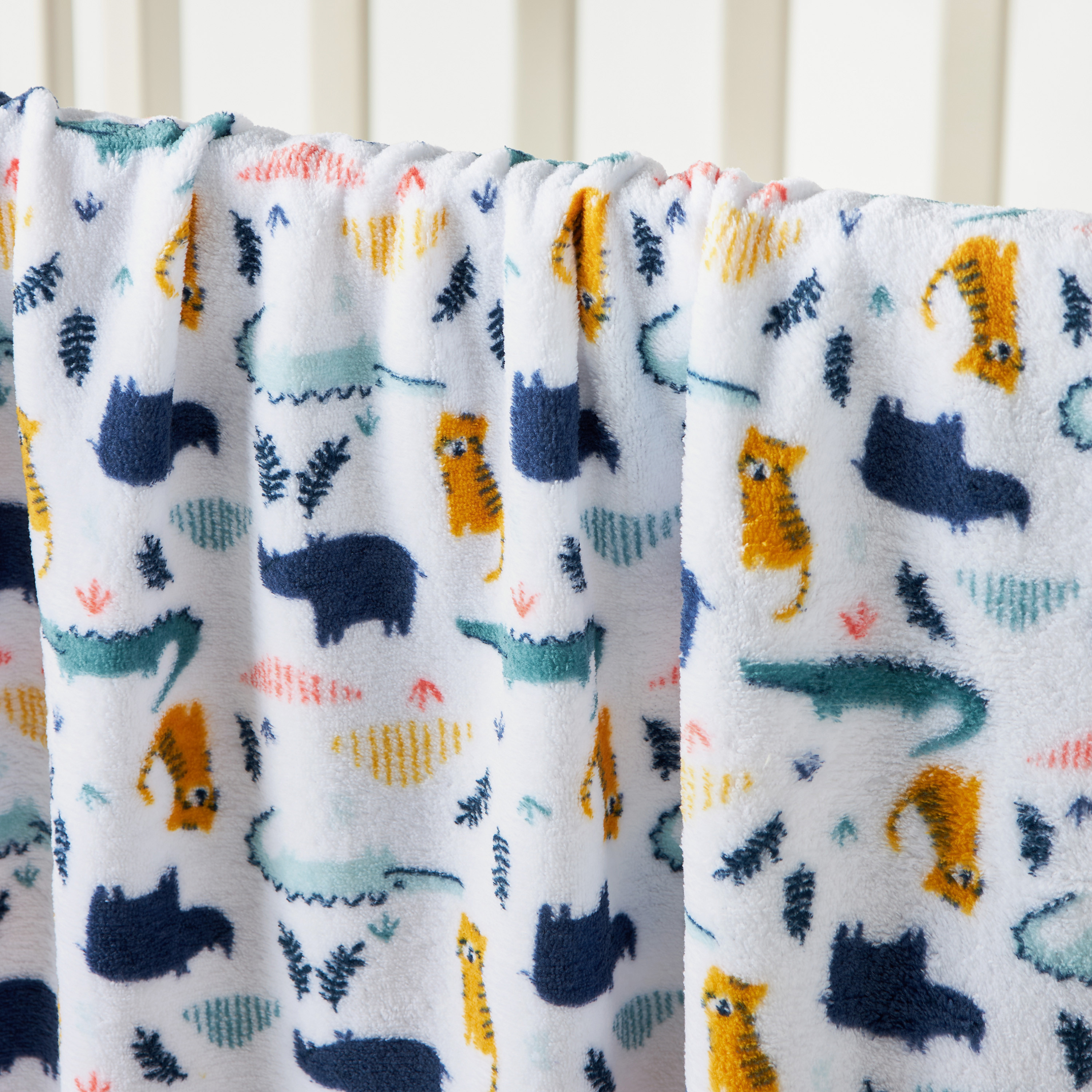 Juniors Printed Coral Fleece Blanket - 76x102 cms-baby-nursery-blanketsandswaddles-blanketsandquilts-image-2
