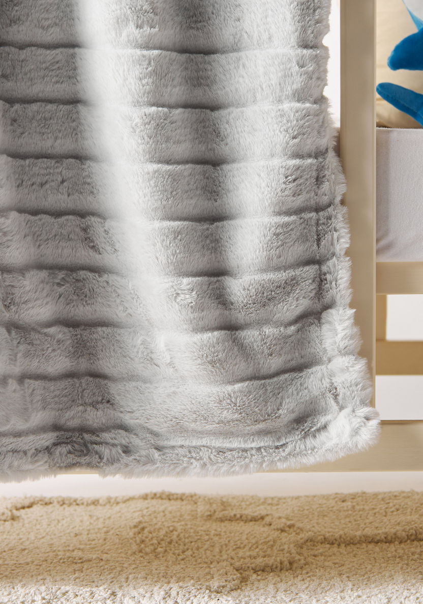 Juniors Ribbed Faux Fur Blanket - 100x127 cms-Blankets and Throws-image-2