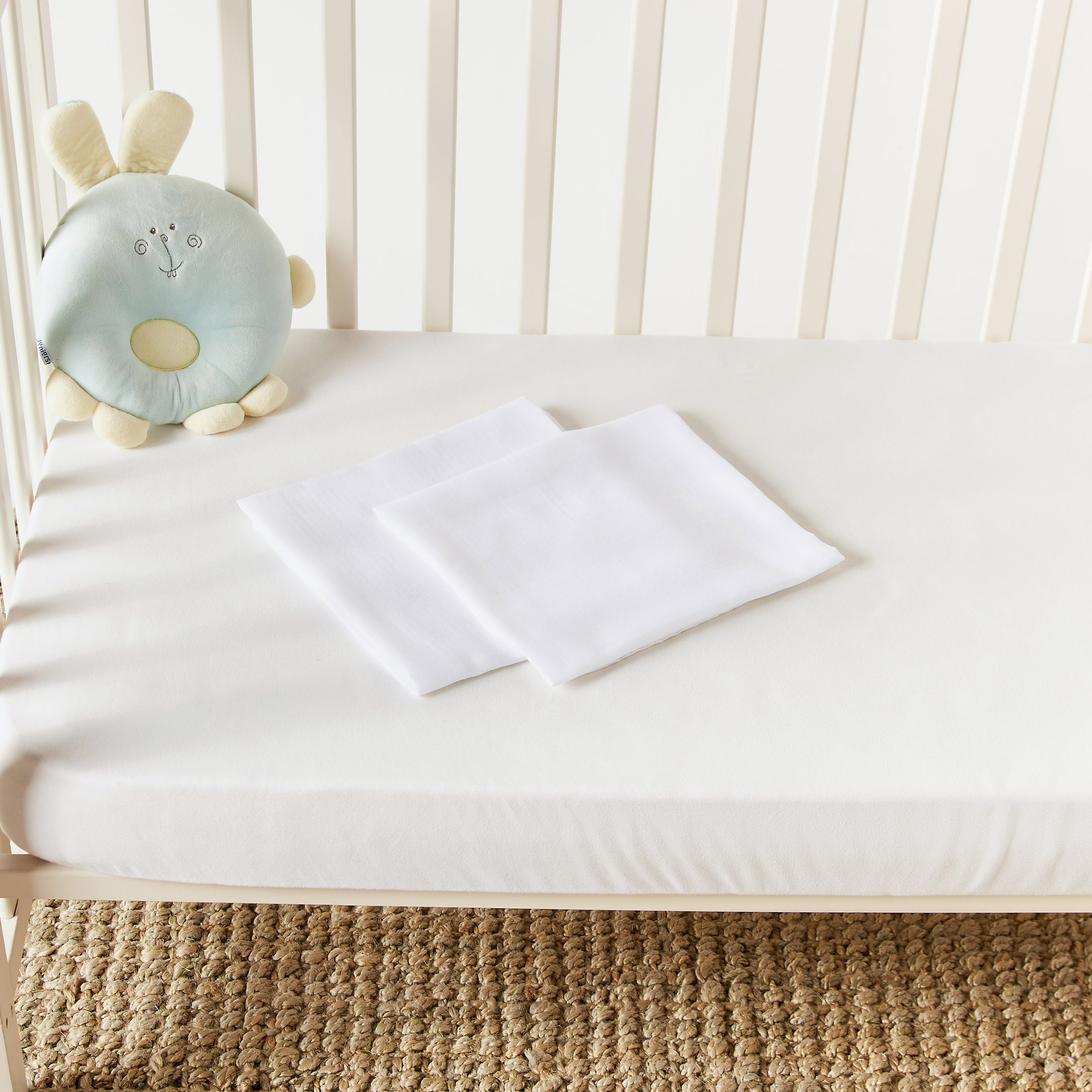 قماط بارز الملمس من جونيورز - طقم من قطعتين-baby-nursery-blanketsandswaddles-swaddlesandsleepingbags-image-4