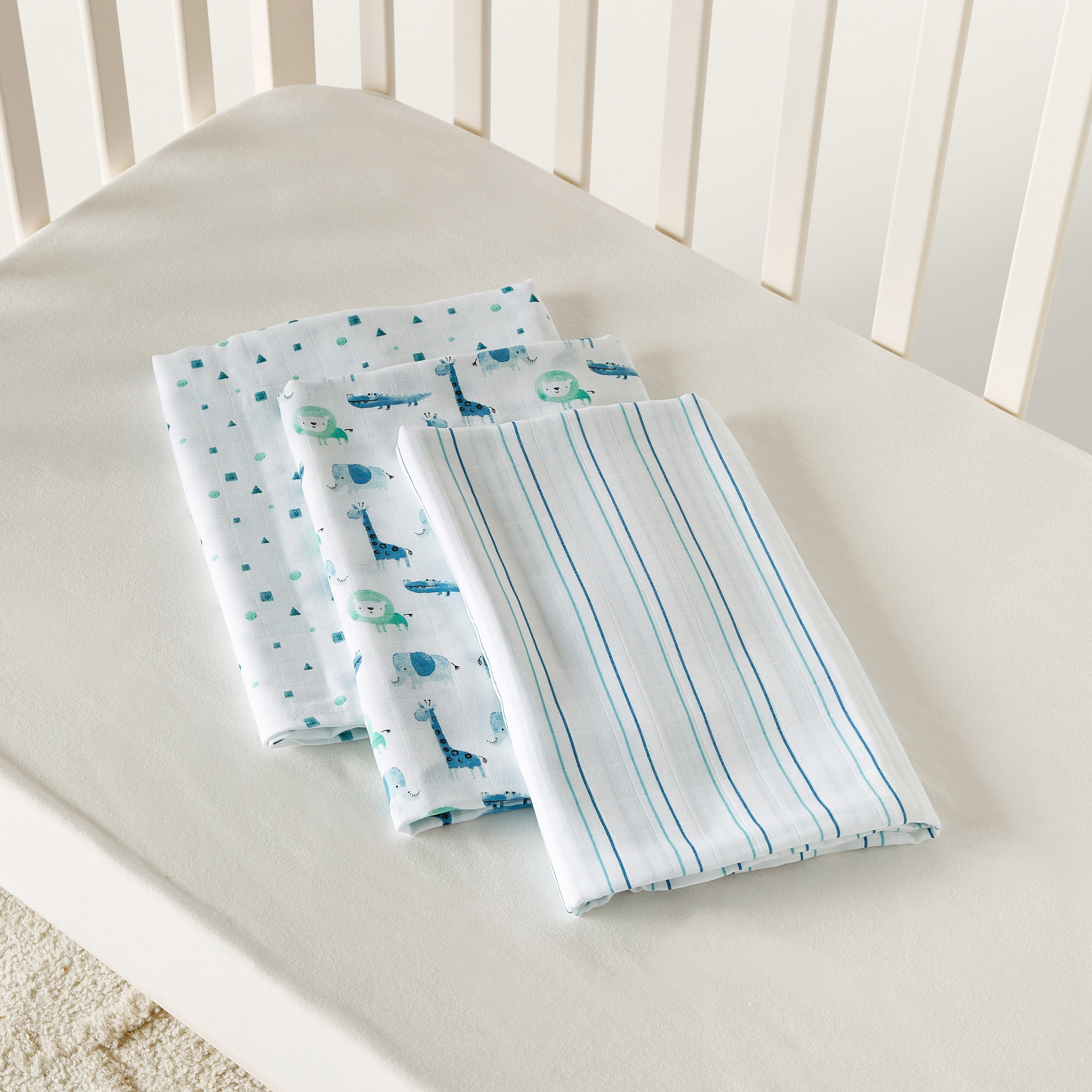 Giggles Printed 3-Piece Bamboo Muslin Swaddle Blanket Set - 120x120 cms-baby-nursery-blanketsandswaddles-swaddlesandsleepingbags-image-4