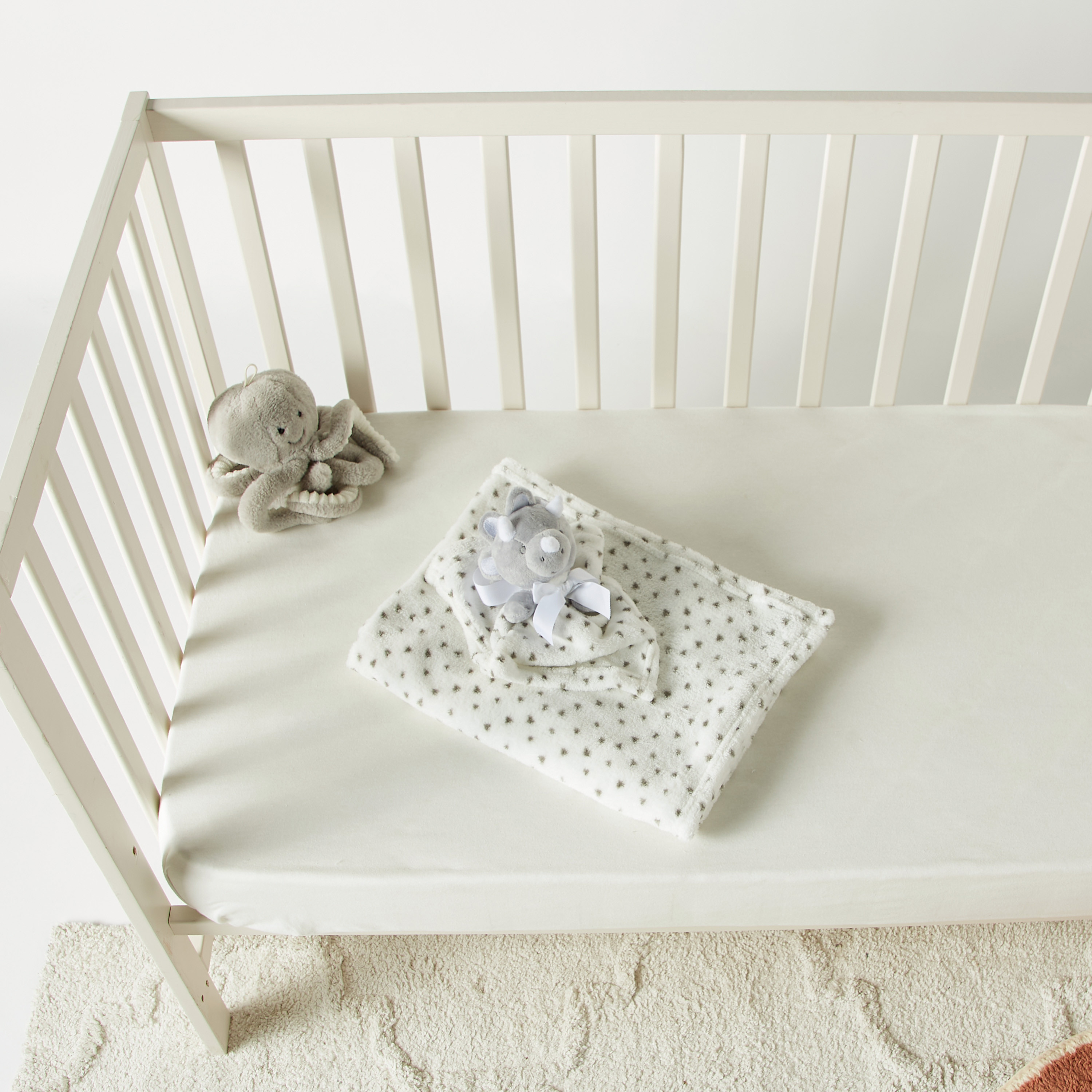 Juniors All-Over Print Raschel Blanket - 75x90 cm-baby-nursery-blanketsandswaddles-blanketsandquilts-image-4
