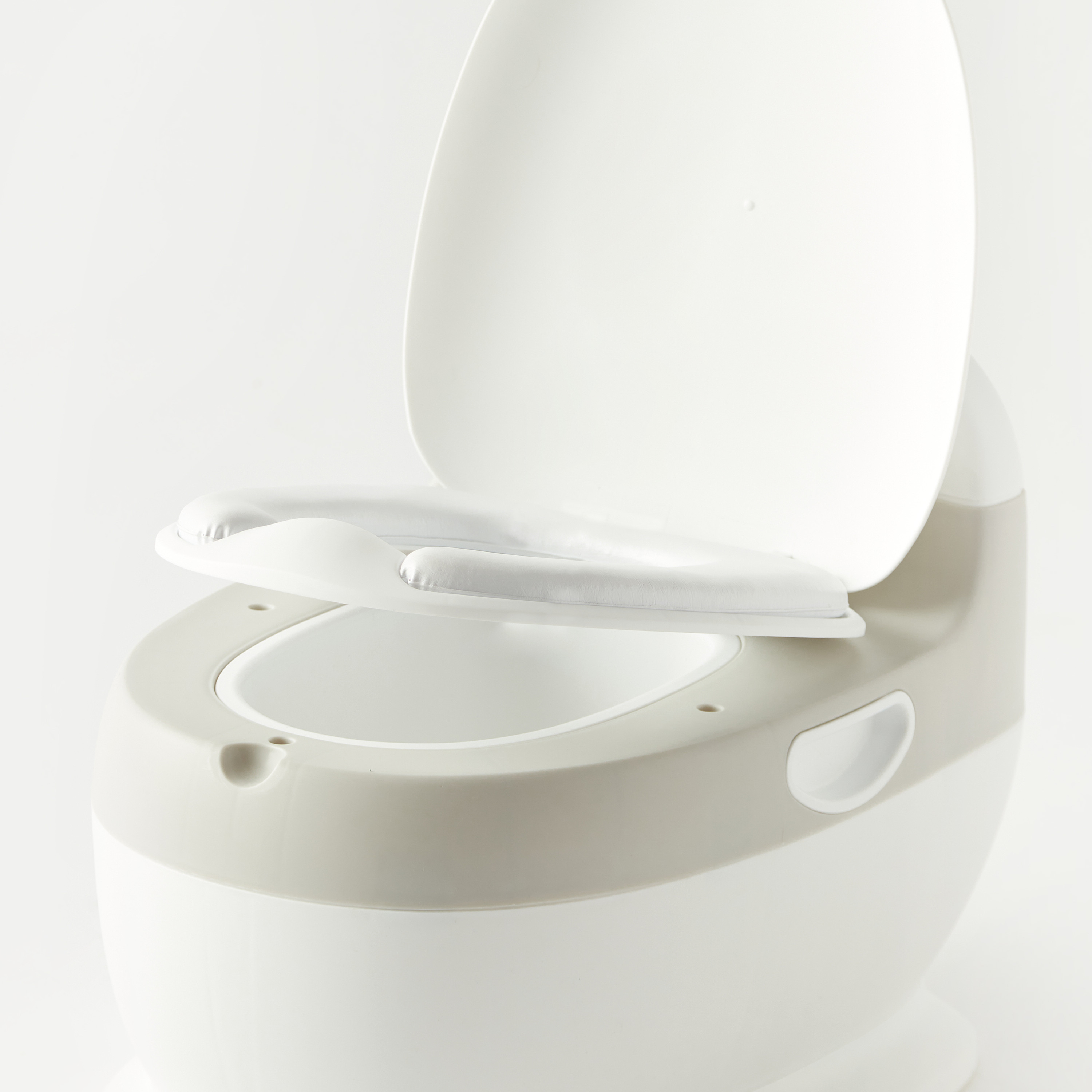 Juniors Portable Potty-baby-diapering-pottytraining-image-6