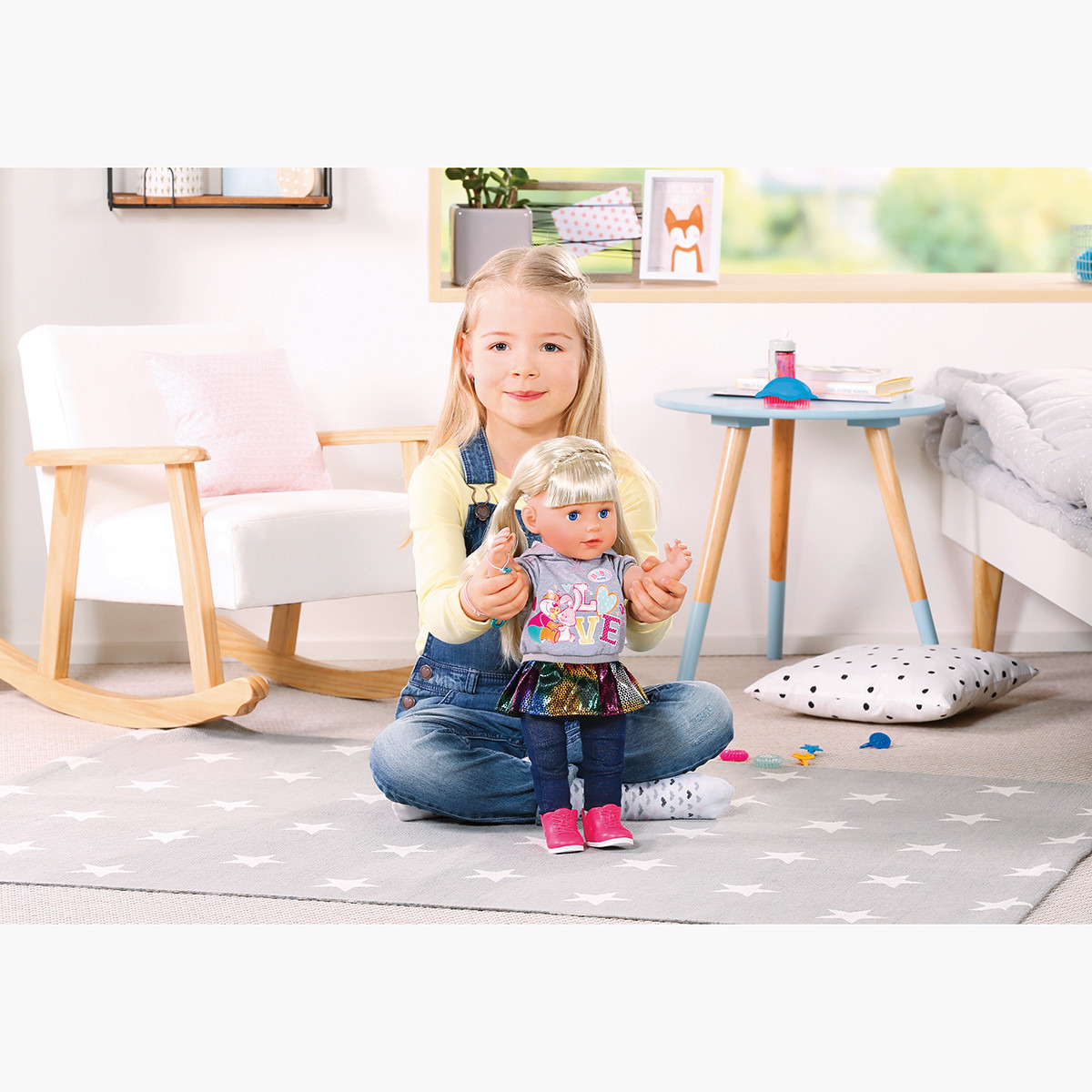 دمية سوفت تاتش سيستر بلوند من بيبي بورن- 43 سم-toys-dollsandplaysets-dolls-image-6