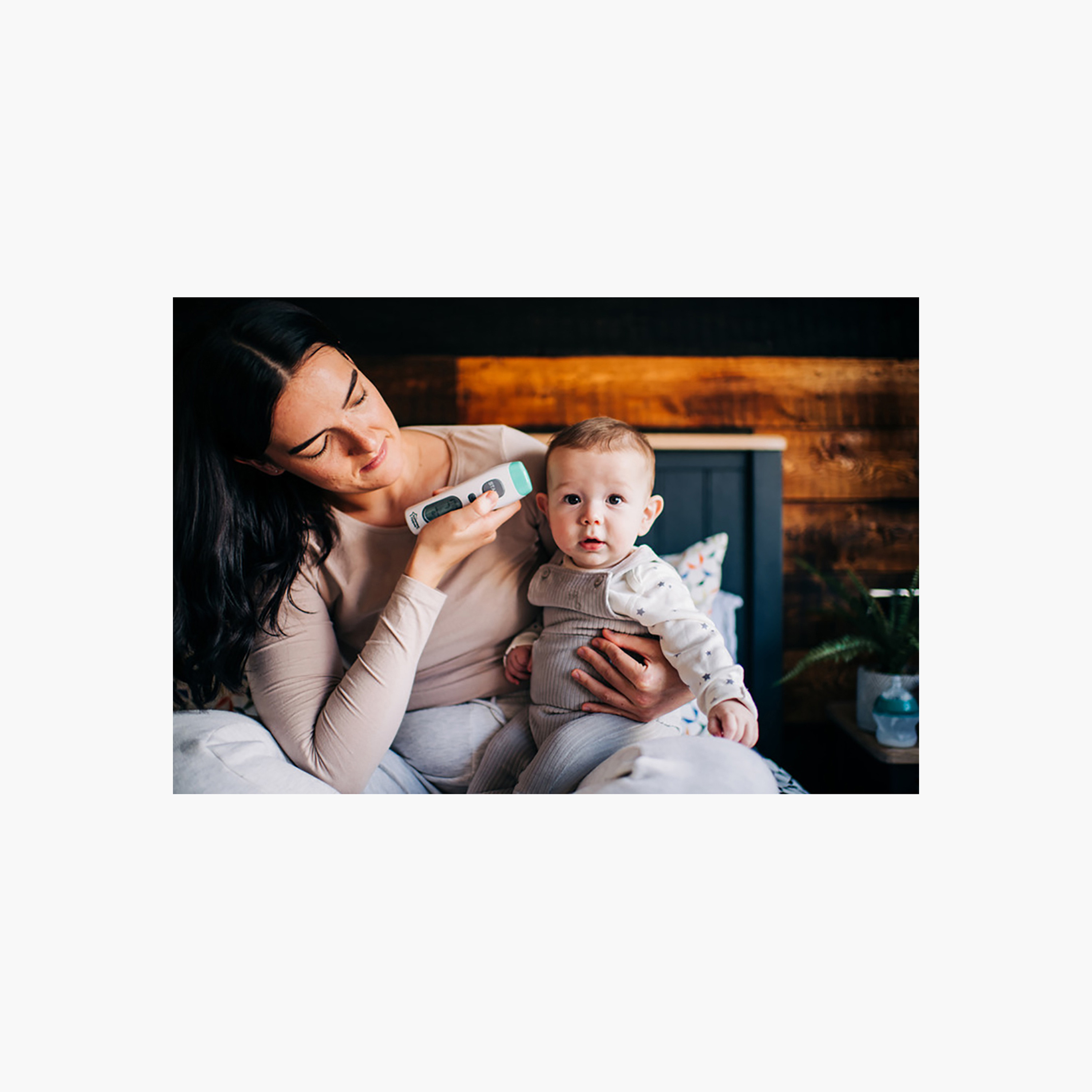 Tommee Tippee No Touch Forehead Thermometer-baby-healthandsafety-thermometersandaspirators-image-4