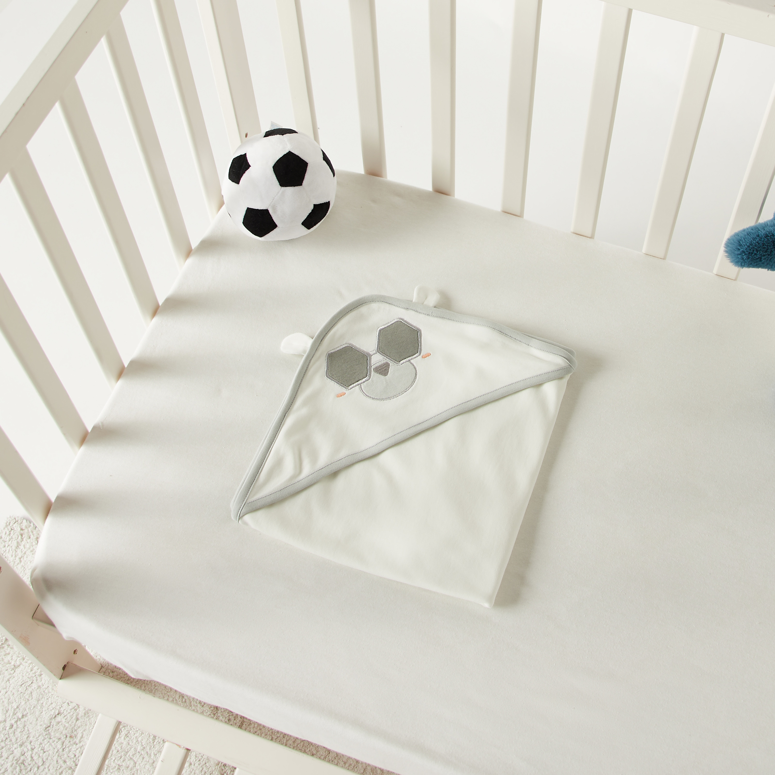 Juniors 3D Monkey Receiving Blanket with Hood - 80x80 cms-baby-nursery-blanketsandswaddles-receivingblankets-image-4