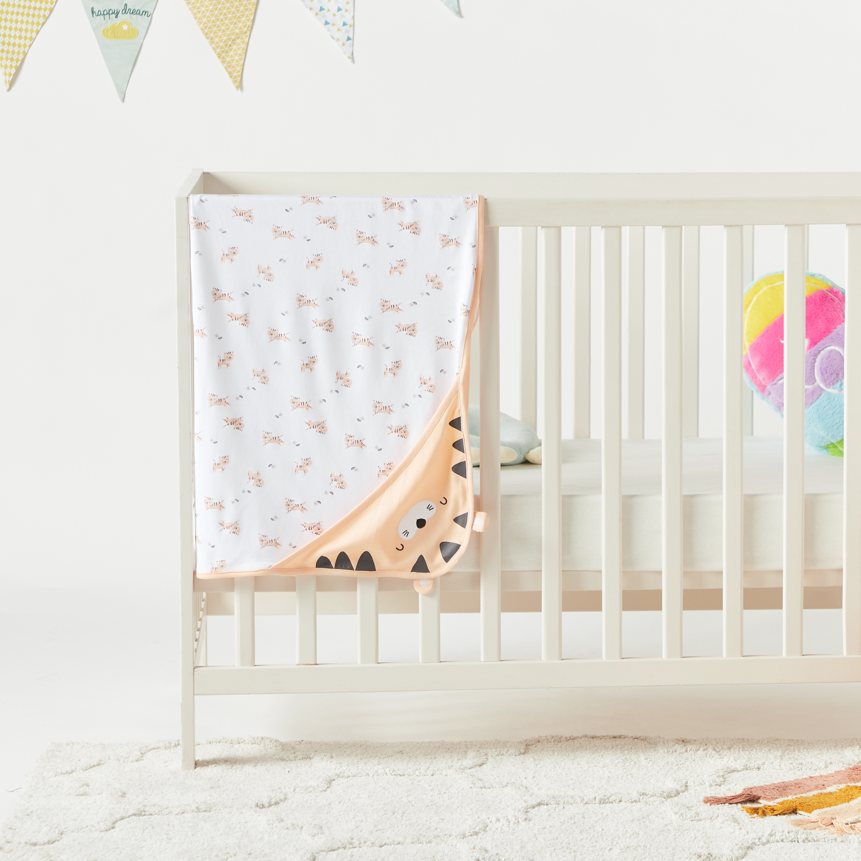 بطّانيّة لحديثي الولادة بقبعة وطبعات نمر من جونيورز - 80x80 سم-baby-nursery-blanketsandswaddles-receivingblankets-image-1