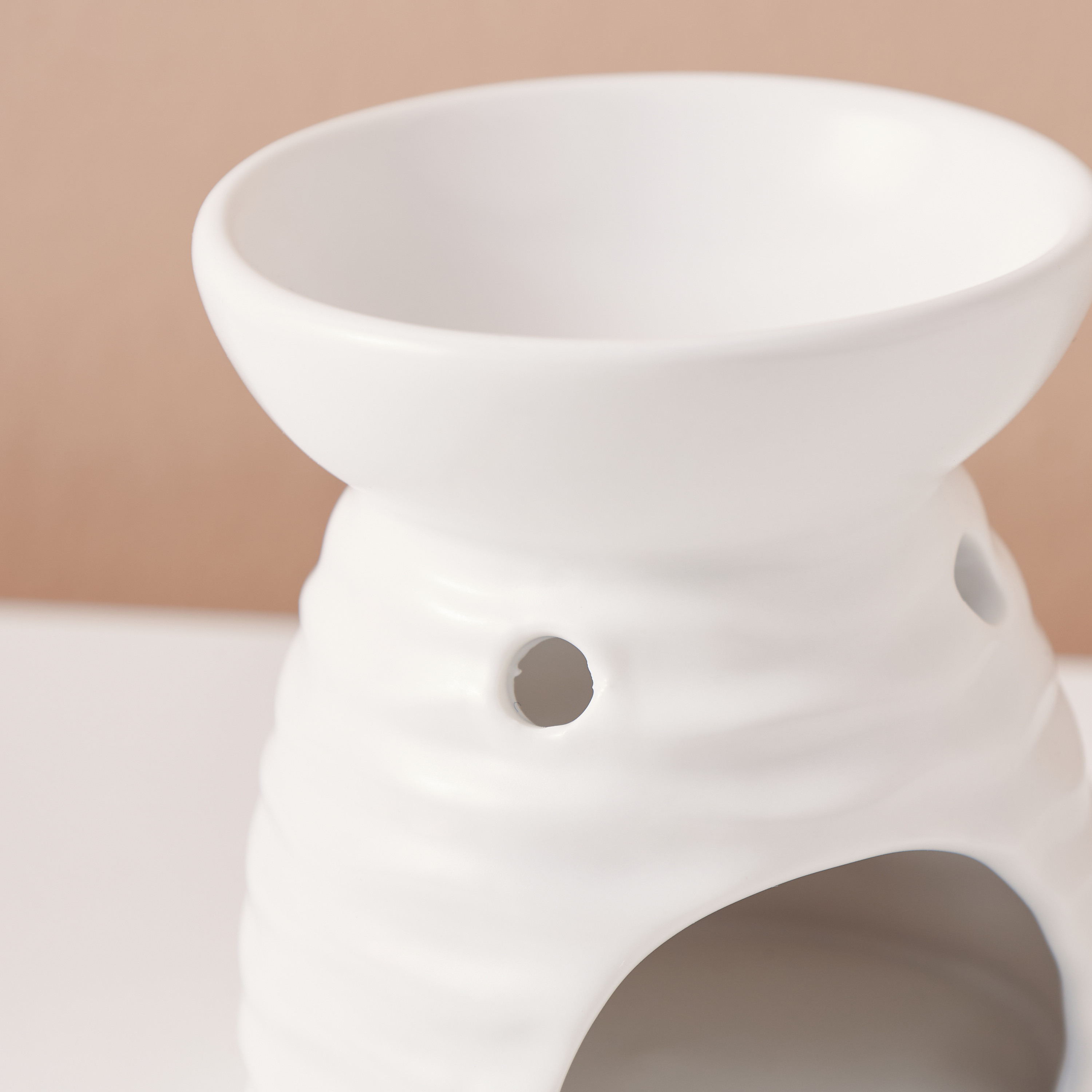 Essentials Wave Pattern Matt Finish Oil Burner - White-household-homefragrance-burners-image-4