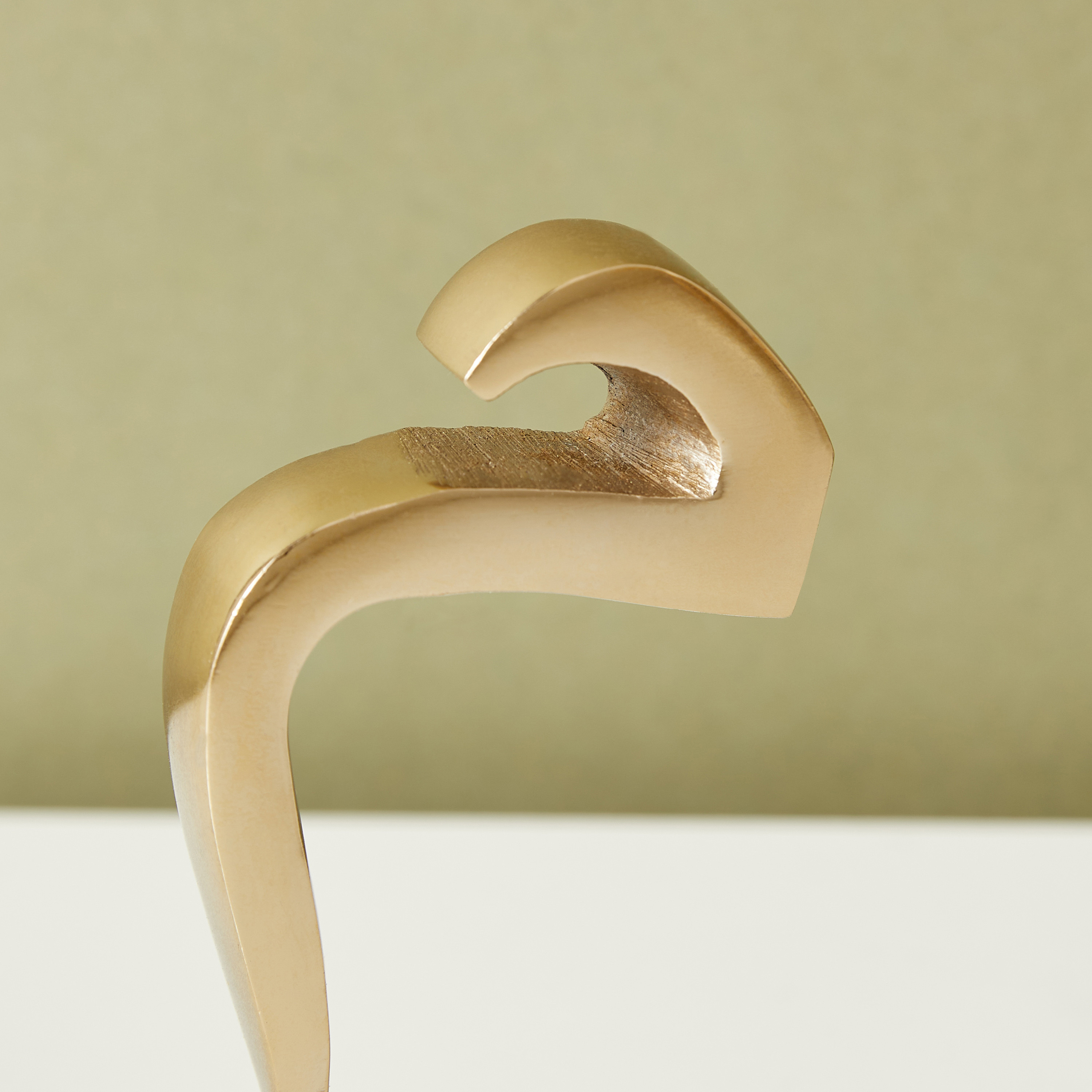 تحفة ديكور بتصميم حرف ميم عربي-household-decor-decorativeobjectsandsculptures-image-4